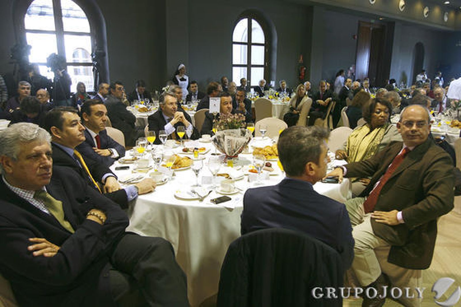 Mesa presidencial del acto. De izquierda a derecha, Manuel Guerrero, Antonio Sanz, Manuel Iturbe, José Joly, José Loaiza, Maureen Clarke, Javier Sánchez y Eduardo González.

Foto: Joaquín Pino