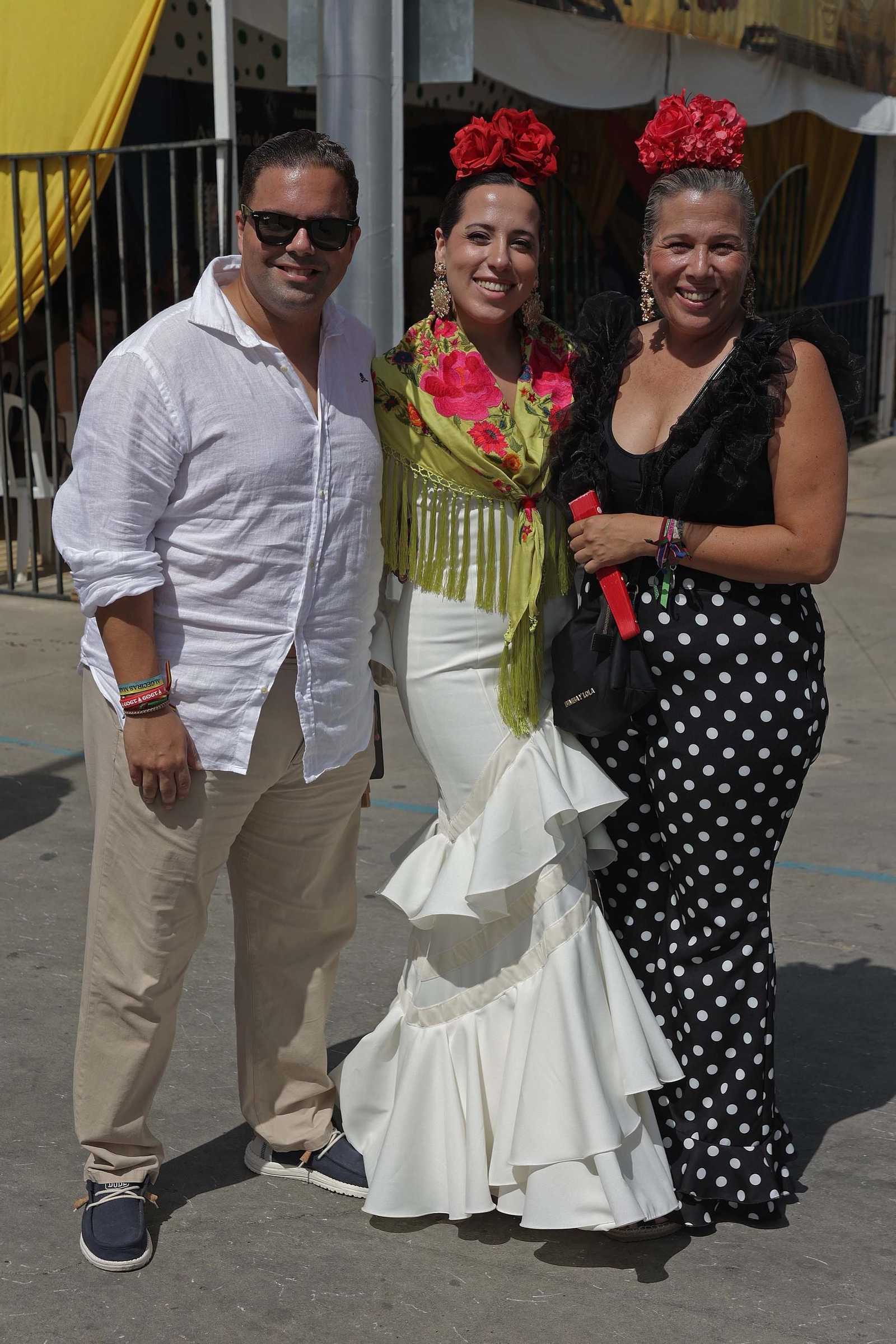 Búscate en las fotos del Domingo por Sevillanas de la Feria Real de Algeciras 2025