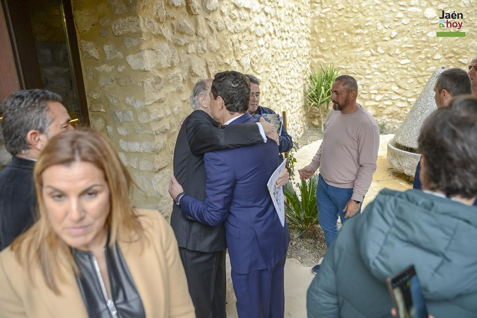 Inauguración de la planta fotovoltaica flotante en el Cortijo Conde de Guadiana de Úbeda.