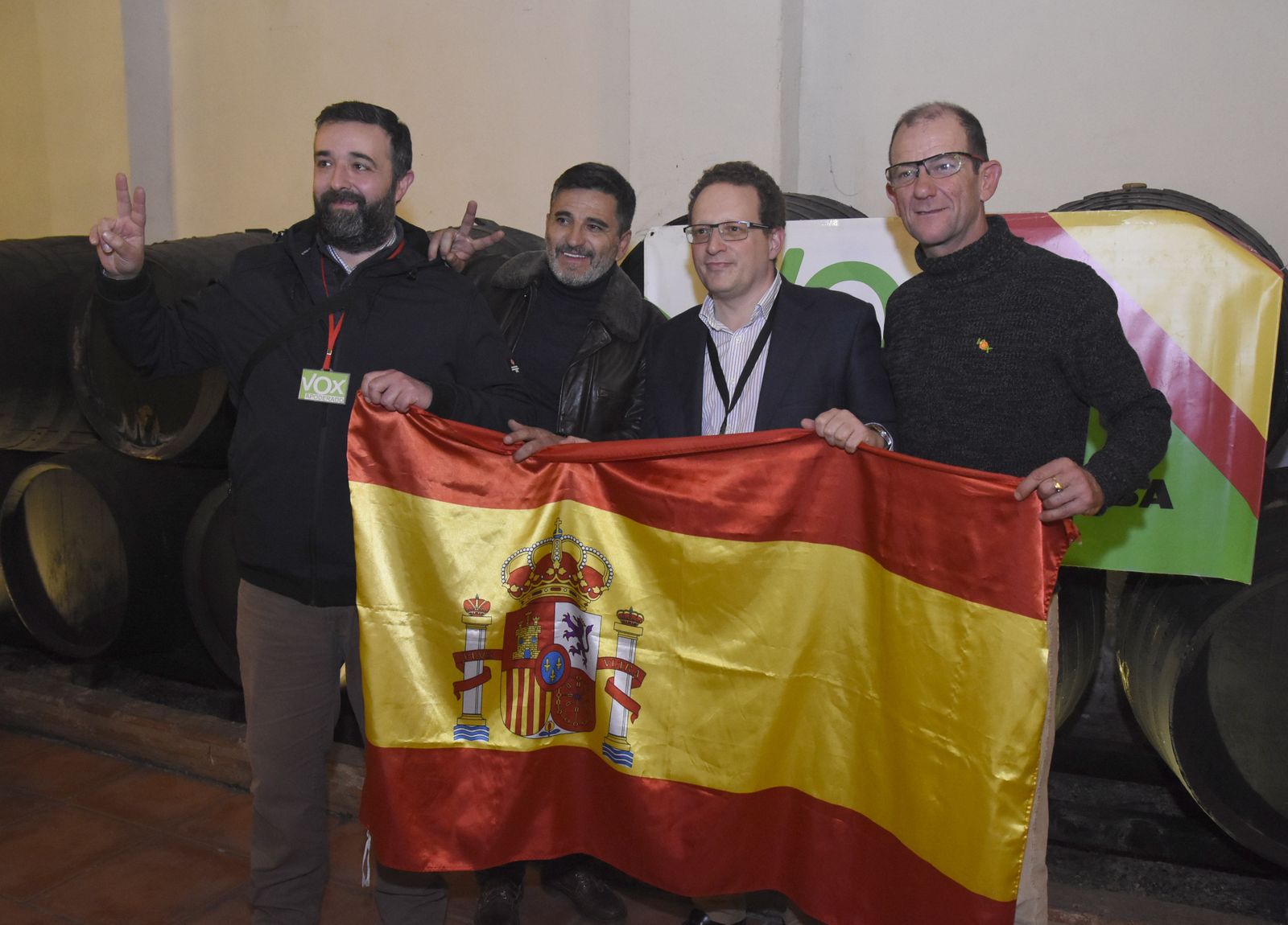 Por la izquierda, Rafael Saco, José María Tejero y José Ramírez del Río, durante el recuento electoral de diciembre.