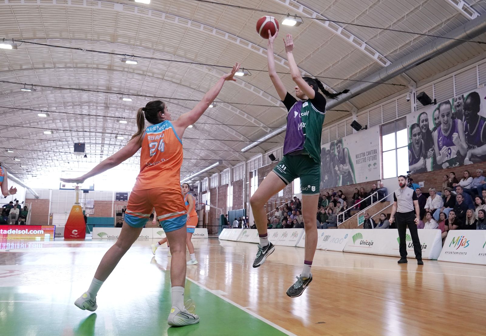 El Unicaja Mijas consigue una victoria capital ante el Maresme (79-59)