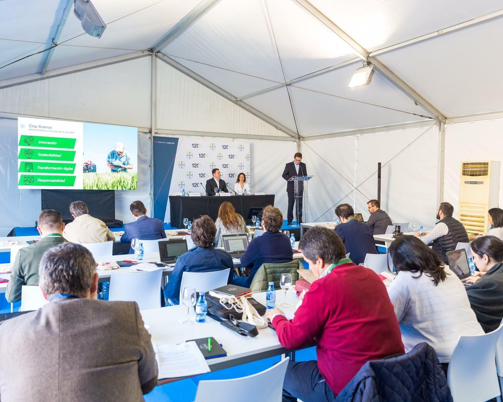 Rueda de prensa sobre los resultados de Bayer Iberia en Almería.