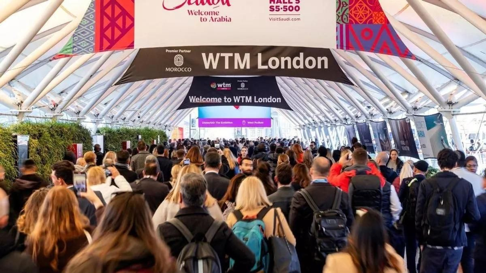 Imagen de la entrada a la World Travel Market en Londres