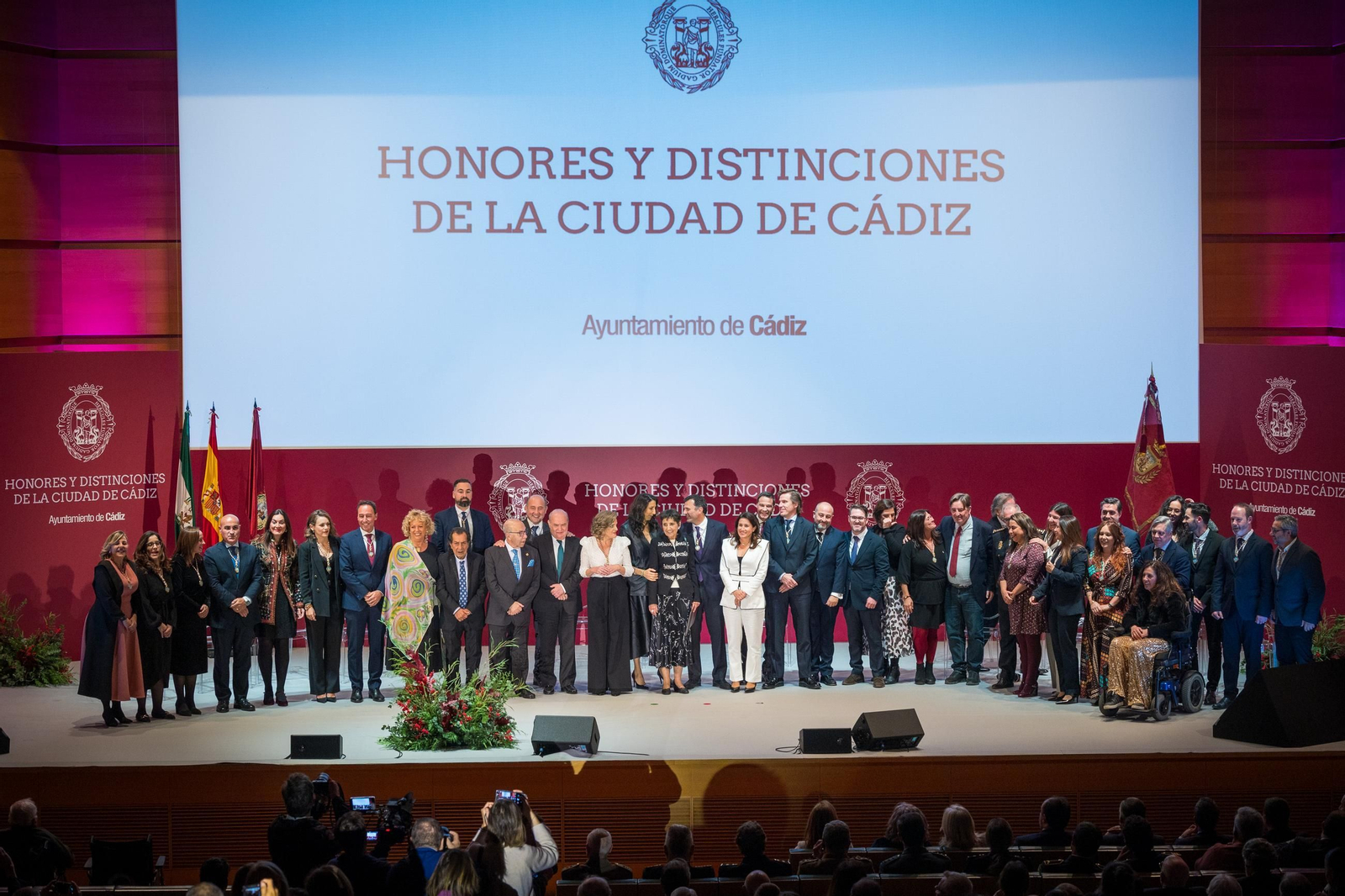 Las imágenes de la entrega de Honores y Distinciones de la Ciudad de Cádiz 2024