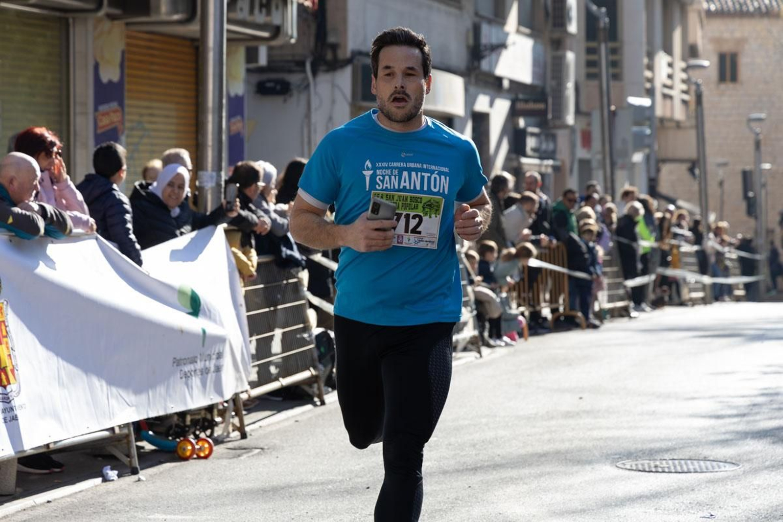 Deporte y solidaridad se unen en la IV Carrera Popular IES San Juan Bosco, en imágenes