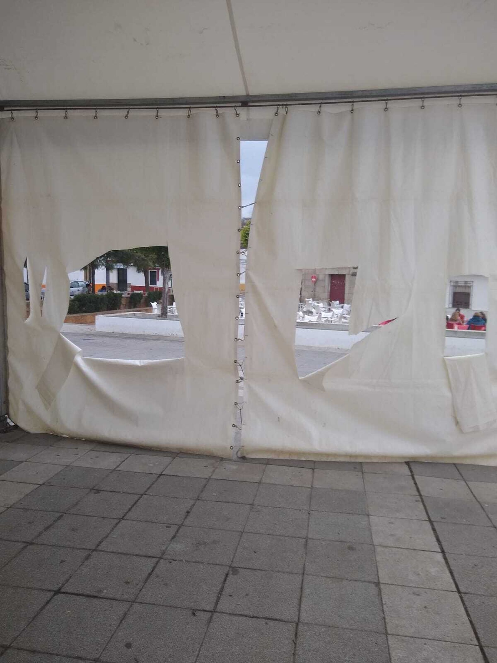 Los destrozos causados por los menores.