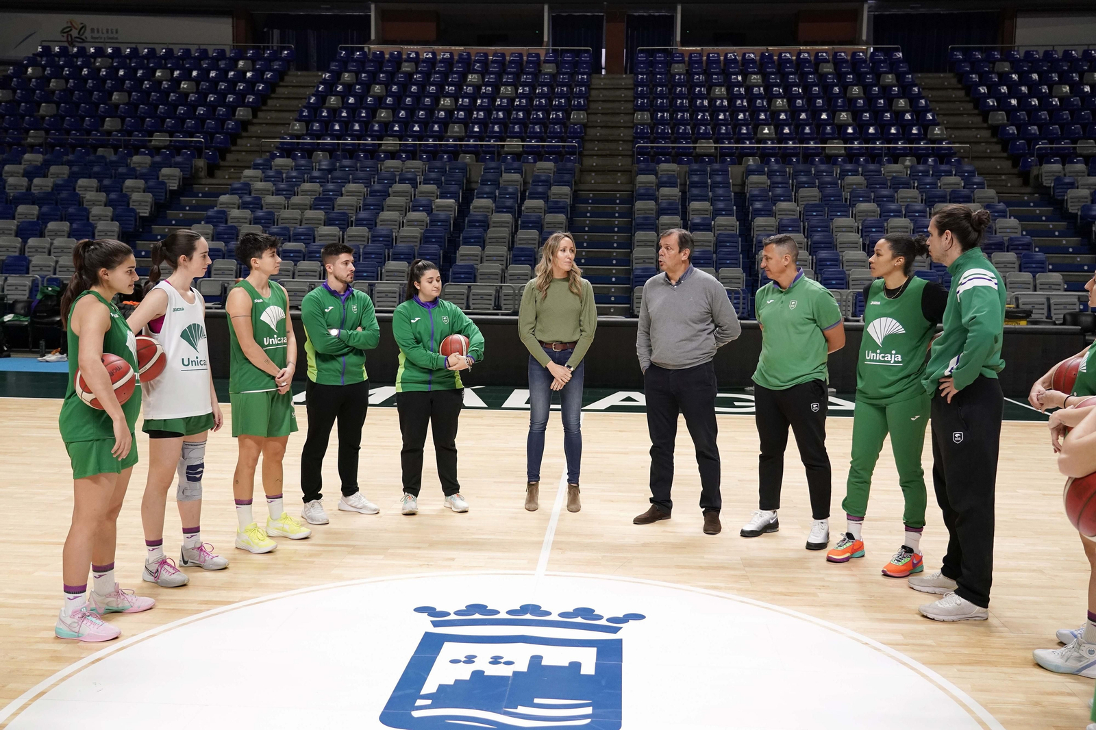 El Unicaja Femenino se prepara en el Carpena El Unicaja Femenino se prepara en el Carpena