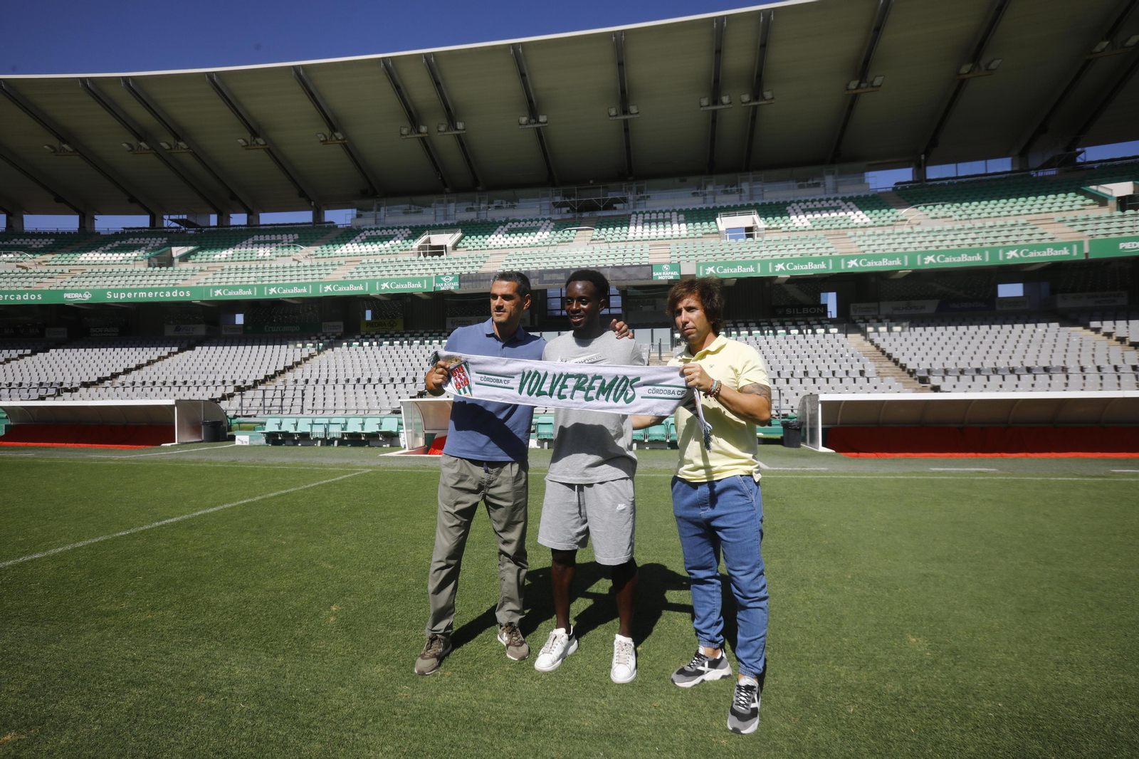 Las imágenes de la presentación de Youssouf Diarra con el Córdoba CF