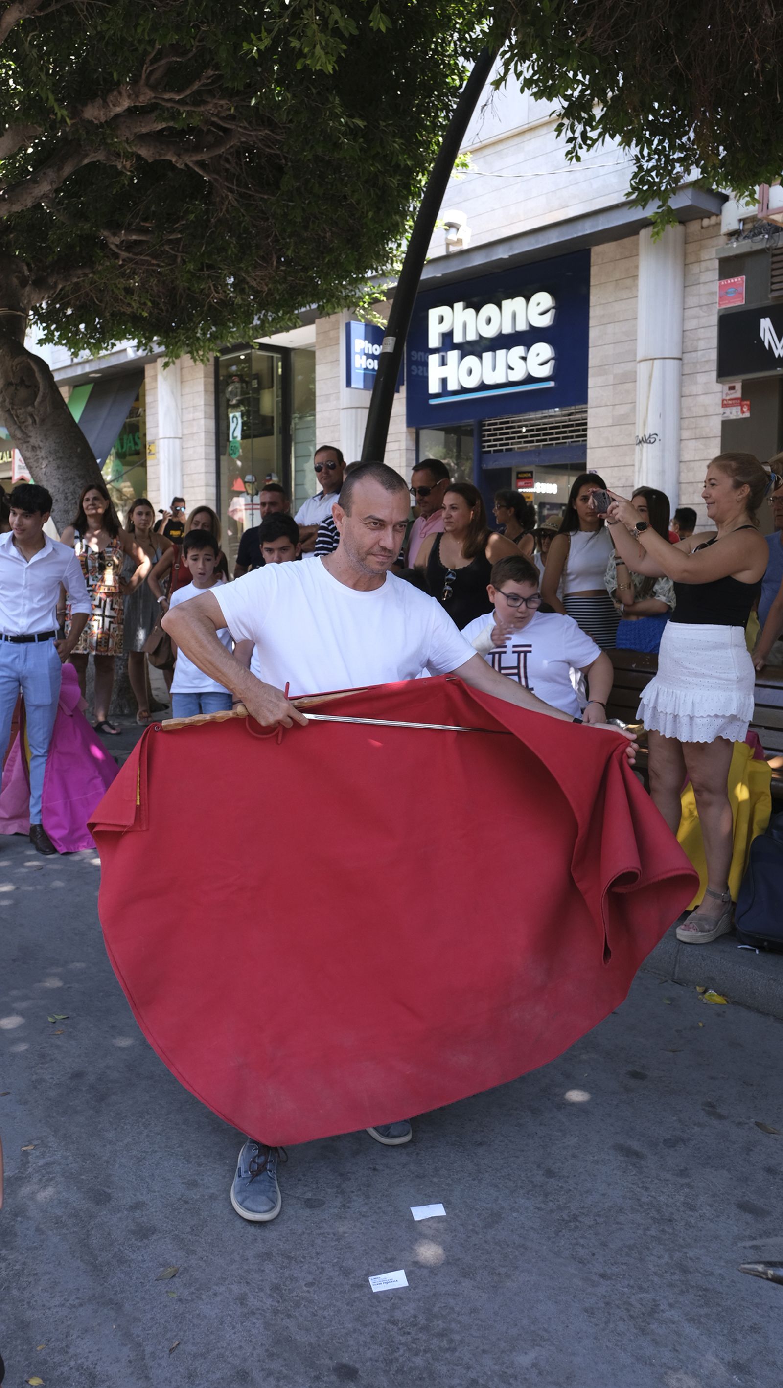 Imágenes de la exhibición de toreo de salón por la Escuela Taurina de Almería, en la Feria de Almería 2022