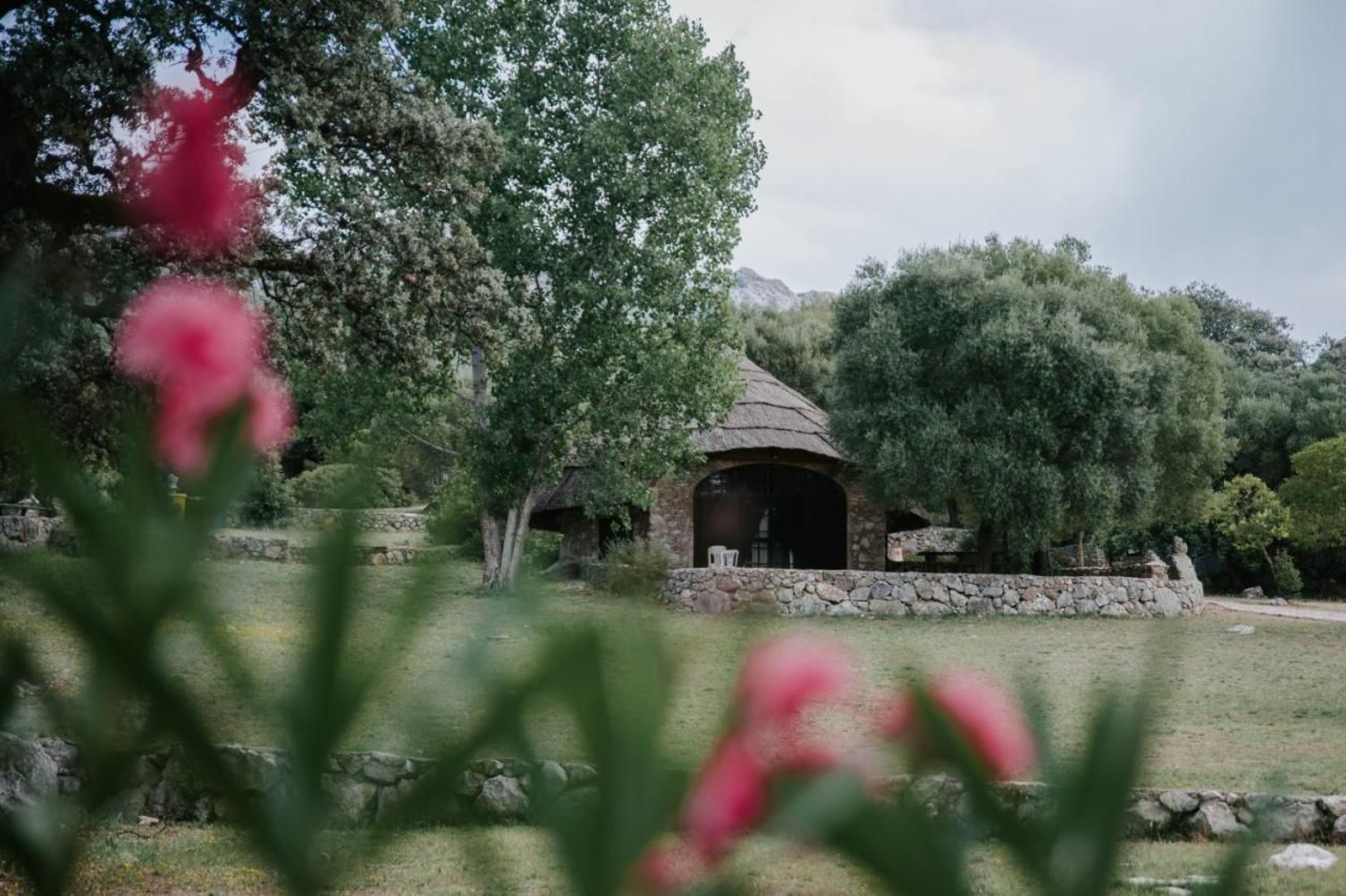 Una de las cabañas de Los Chozos