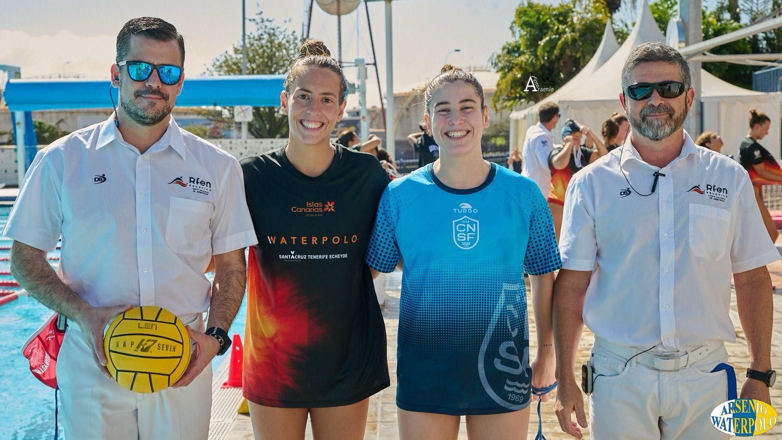 Sergio Jiménez, a la izquierda, en un partido del pasado fin de semana en Tenerife.