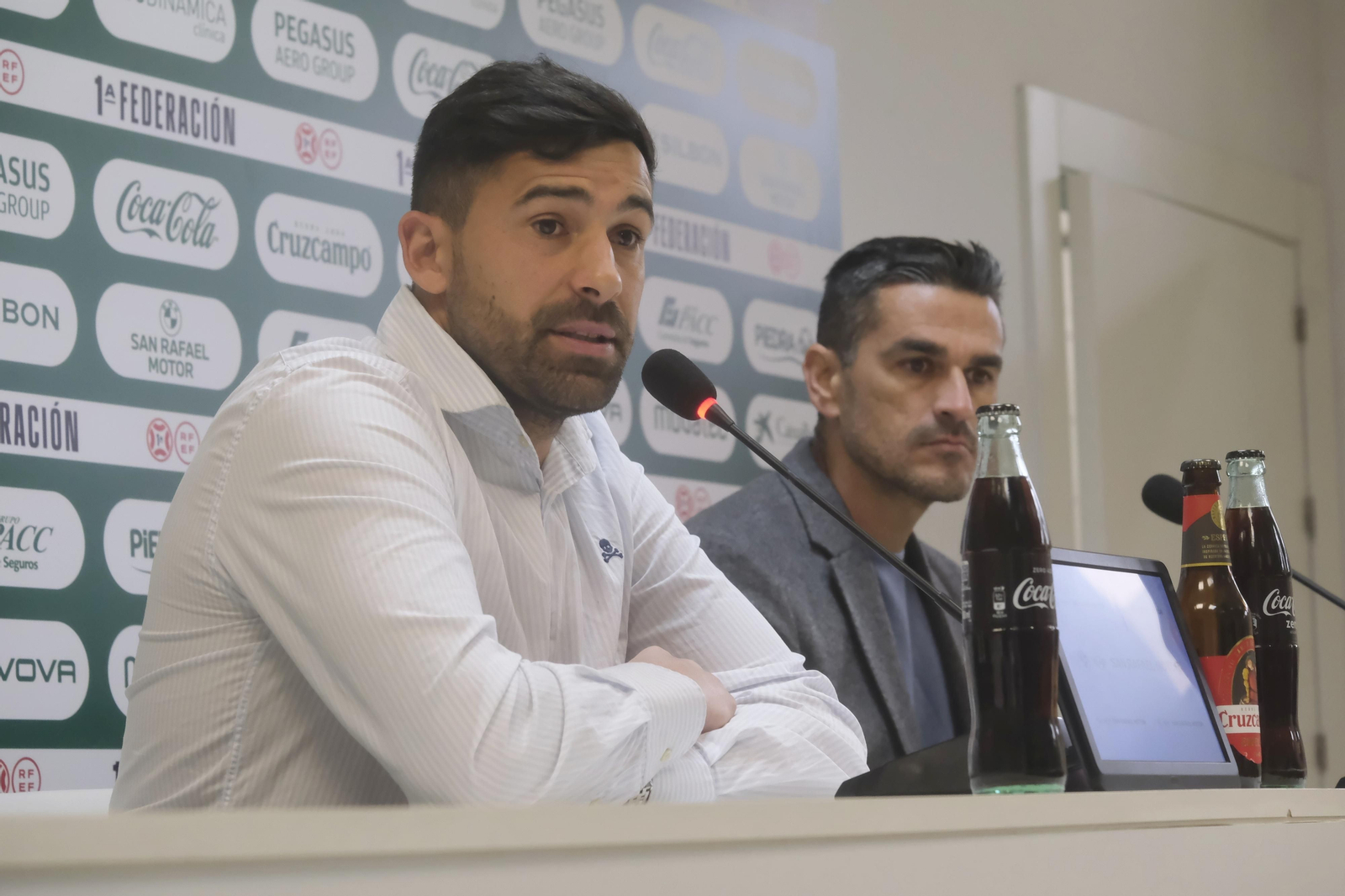 La presentación de Alberto Jiménez en el Córdoba CF, en imágenes