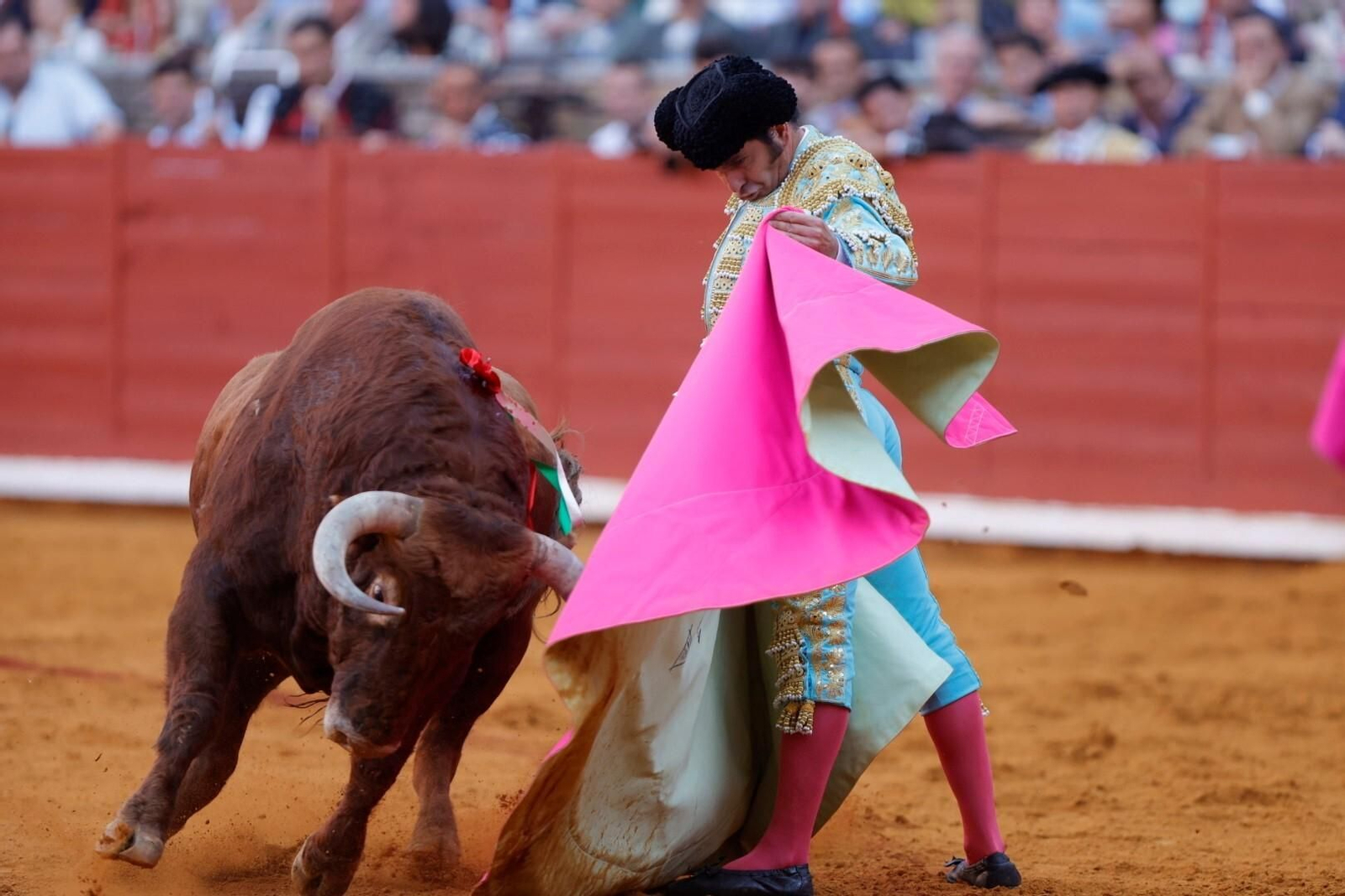 Las imágenes de la corrida de Ventura, Morante y Román en la Feria Taurina de Córdoba