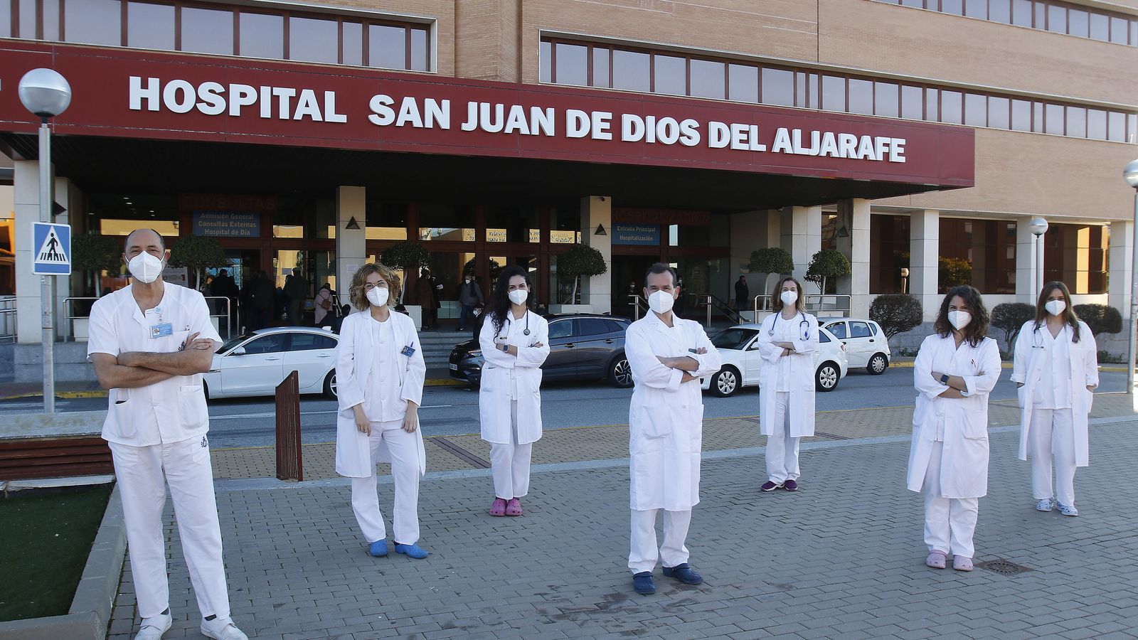 El equipo de profesionales sanitarios de la unidad de Medicina Interna del Hospital San Juan de Dios del Aljarafe.