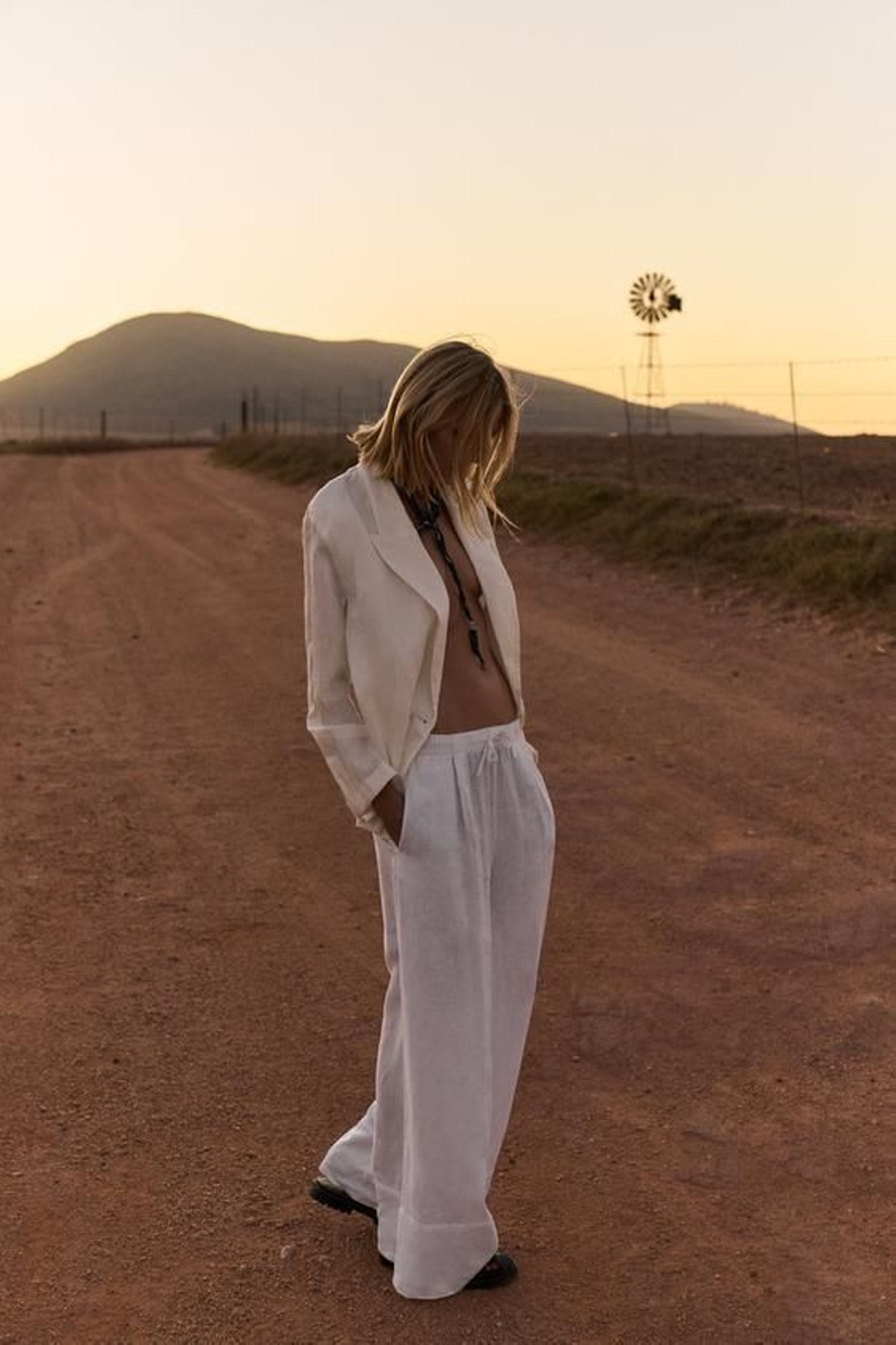 Pantalones de lino de Zara.