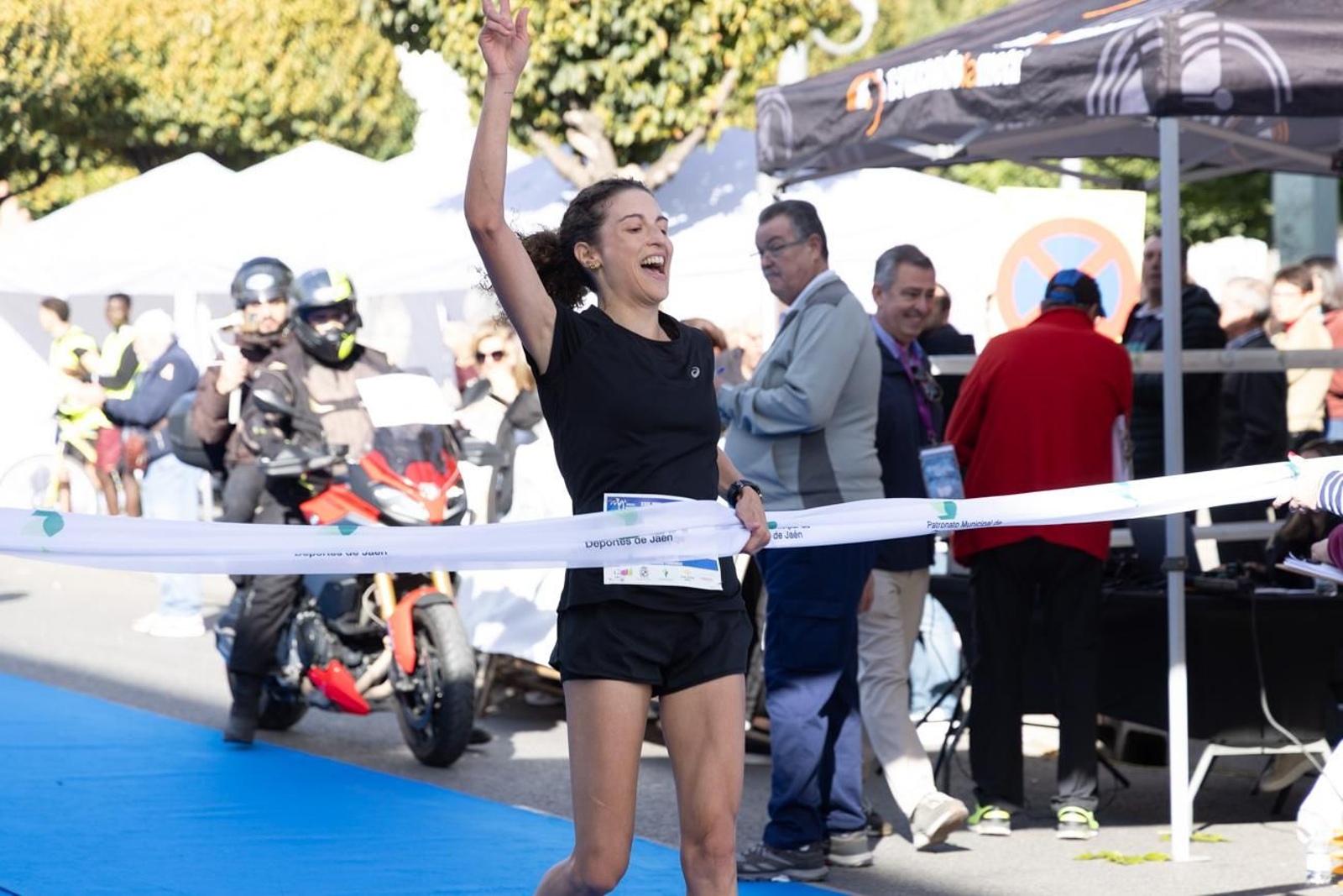 En imágenes: multitudinaria e histórica XXIX Media Maratón 'Ciudad de Jaén' y 10k en memoria de Paco Manzaneda