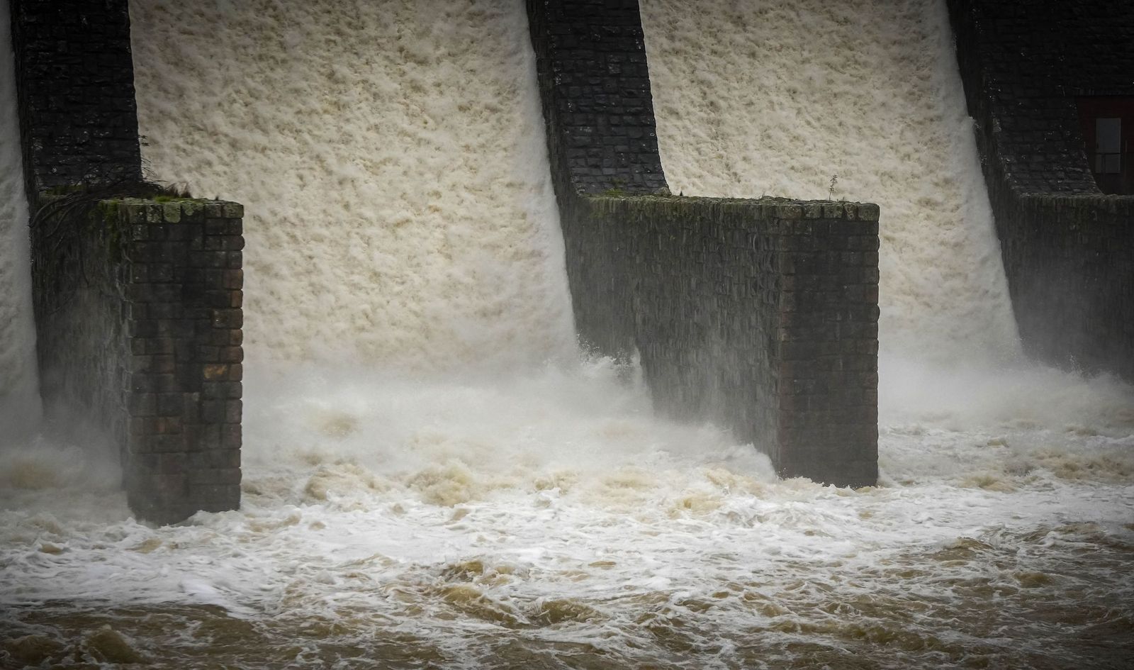 Imágenes del estado actual de los embalses de los Hurones, Guadalcacín y Bornos