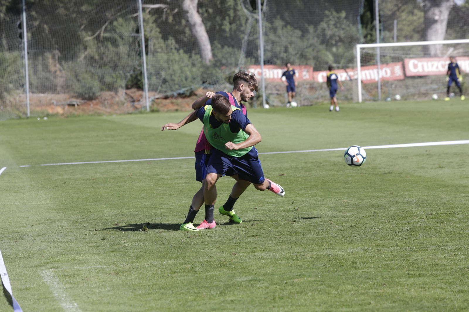 Rober Correa (delante), nuevo inquilino de la enfermería.