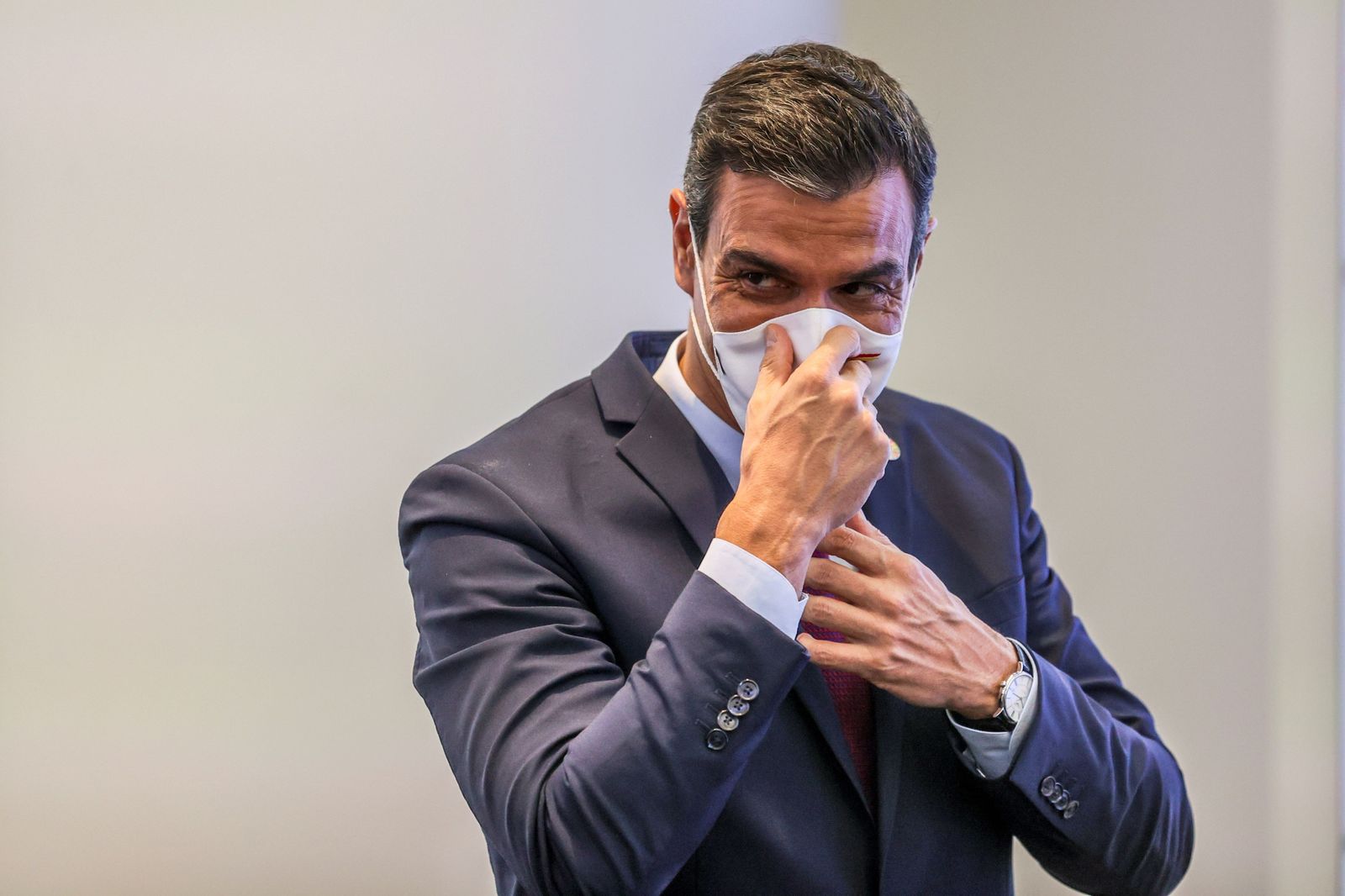 Pedro Sánchez, con mascarilla.