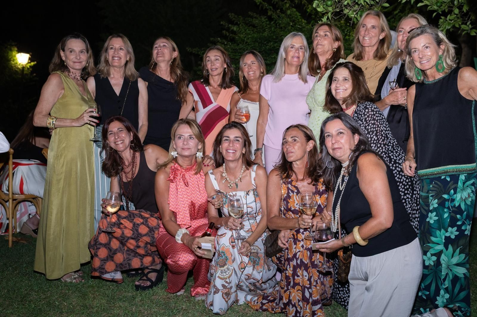 Conchita del Cuvillo, Paloma Velasco, Irene Gómez Macpherson, María Jesús Joly, Rocío Rubio, Mónica Suitt, Teresa Alva, Lourdes Neira, Pilar González-Tánago, Ana Figueroa, Carmen Alemán, Rocío Vera, Pitu López González-Santiago, Carmen Lazcano, María López Varela y Pilar Alva.