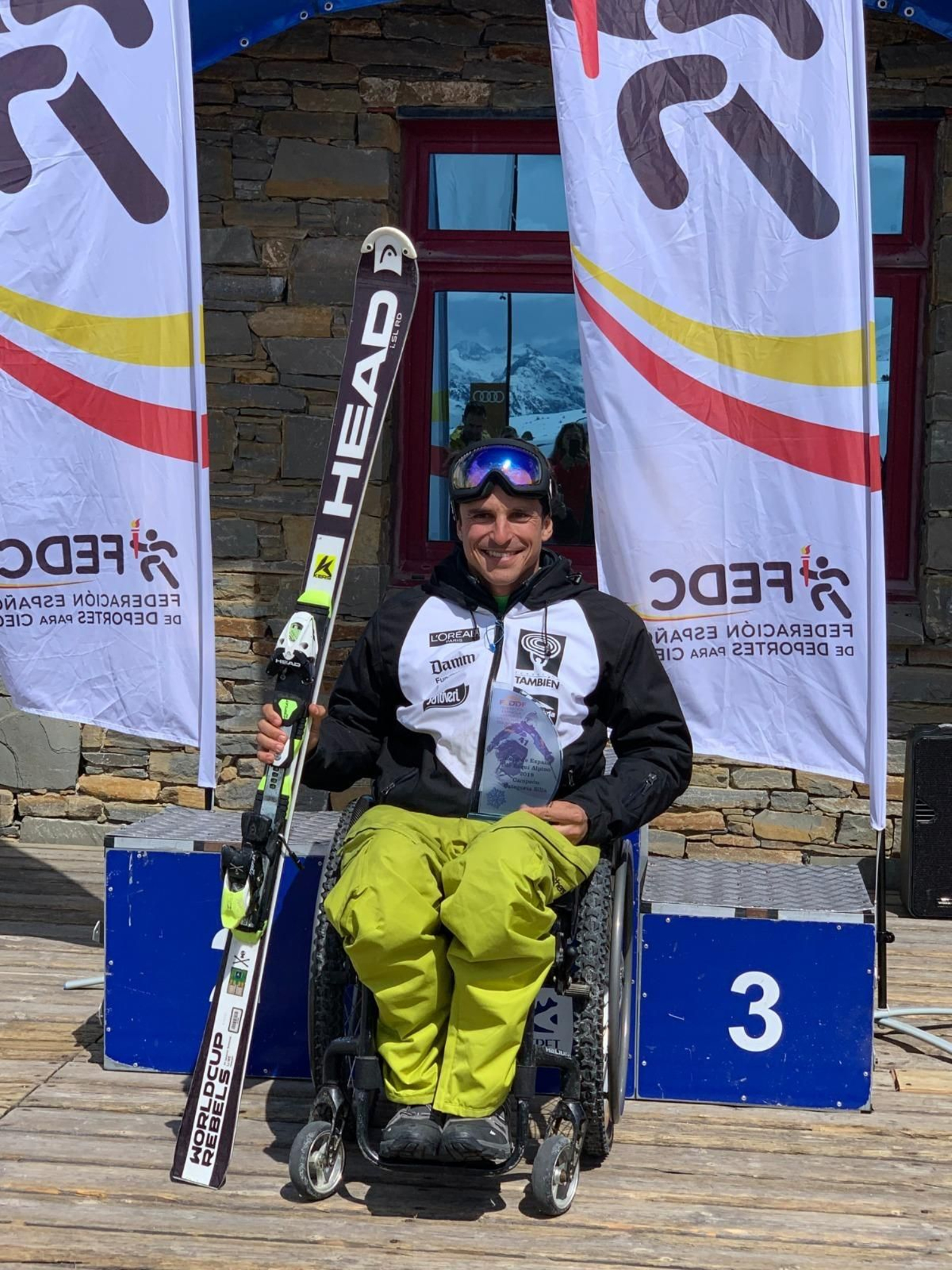 Pablo Tovar después de un campeonato