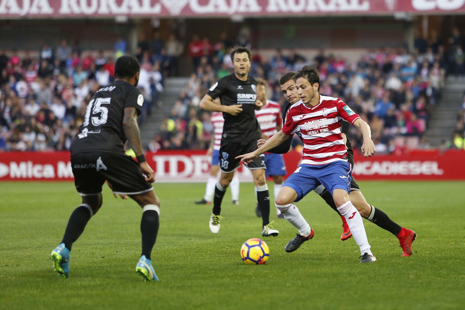 El Granada CF-Huesca, en imágenes