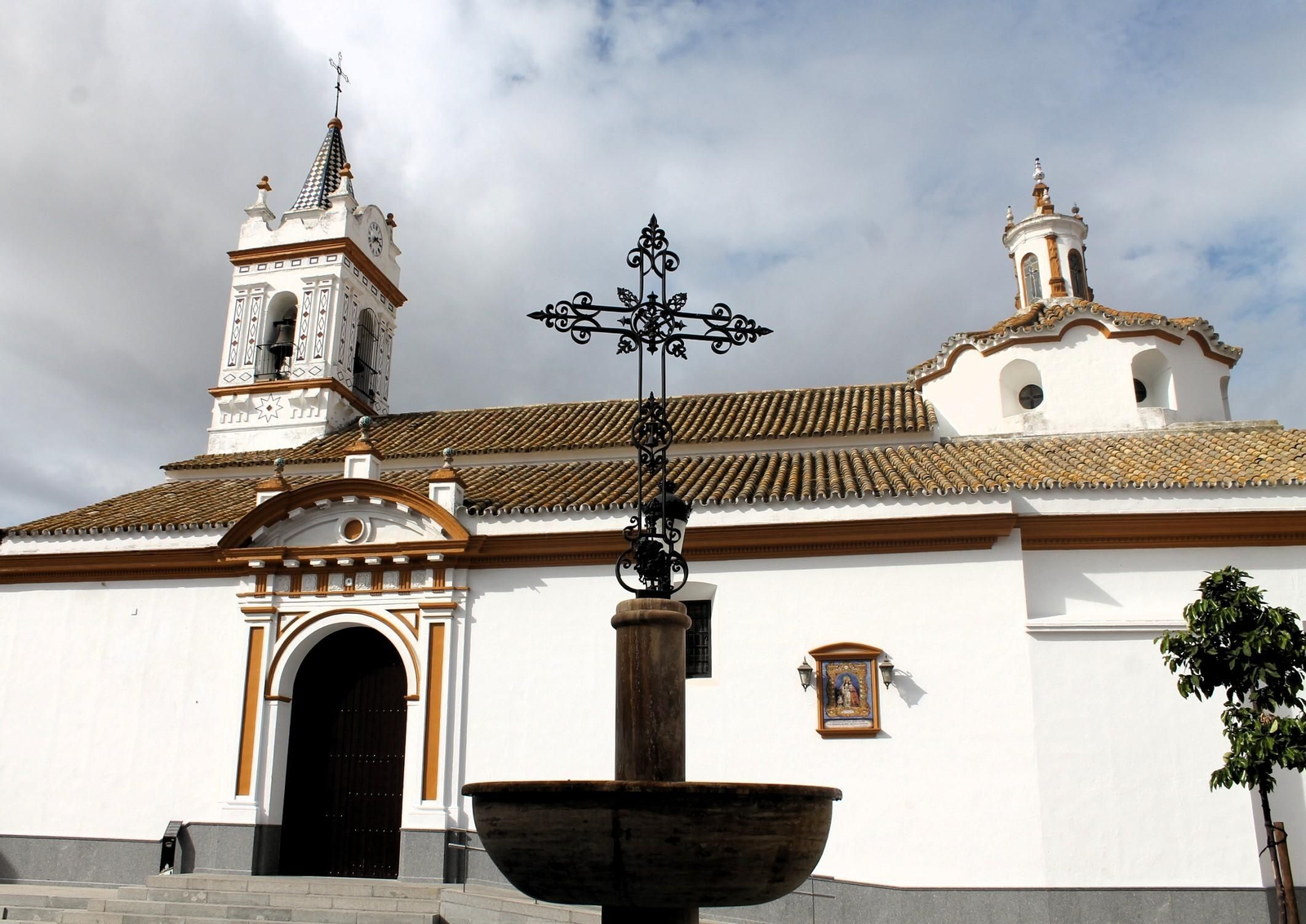 Ruta capillita: una docena de templos que no debes perderte en el Condado de Huelva