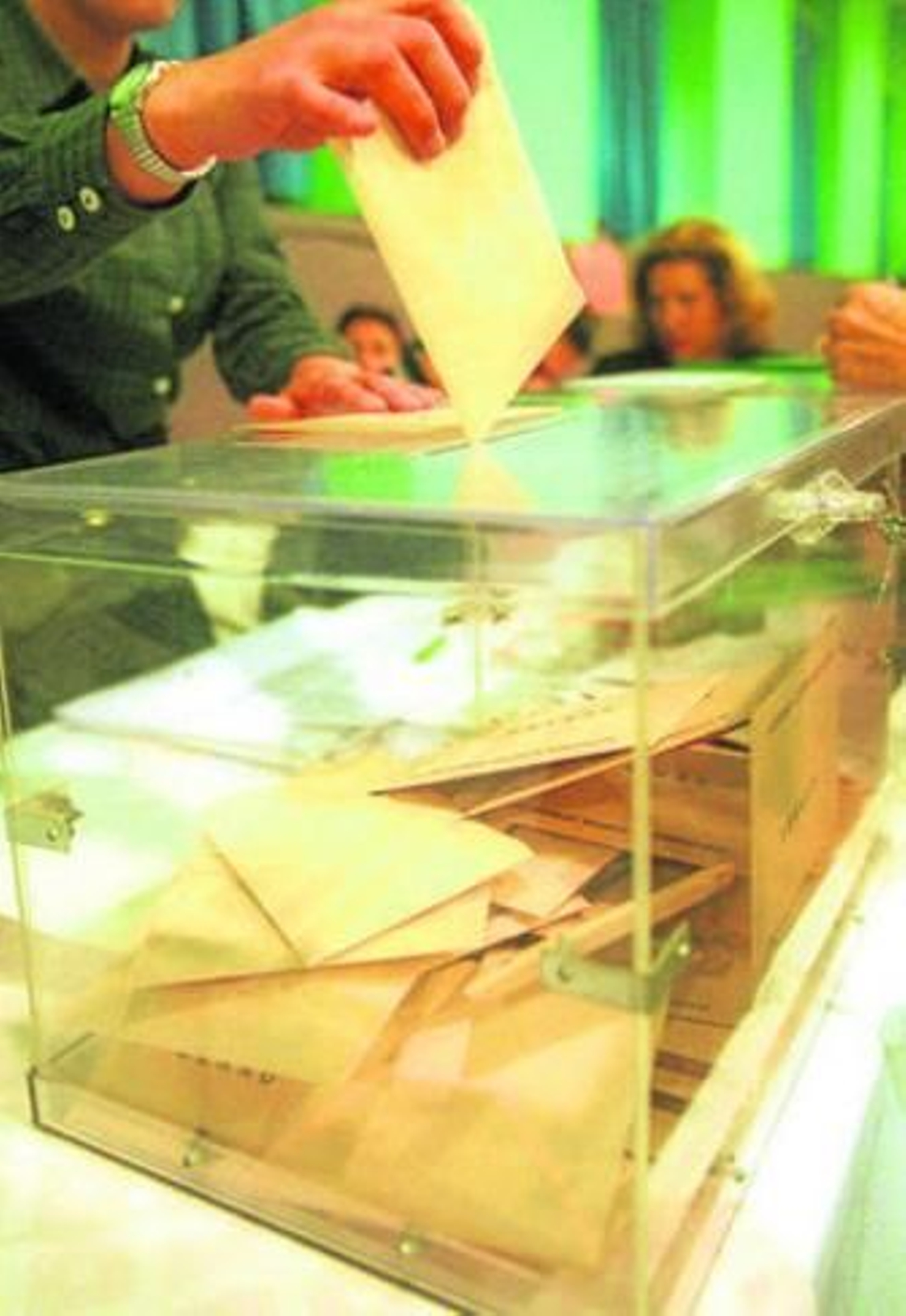 Urnas electorales de la ciudad de Huelva.