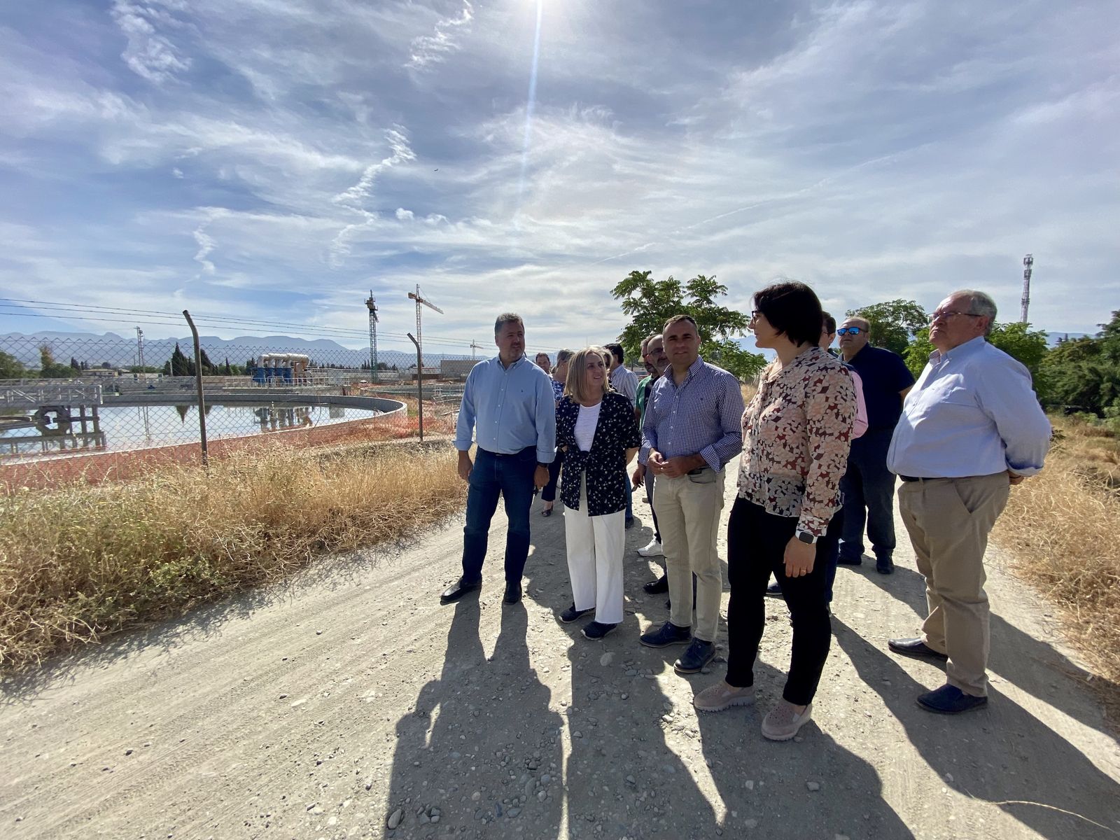 La candidata del PP por Granada, Marifrán Carazo visita la ampliación de la EDAR de Los Vados.