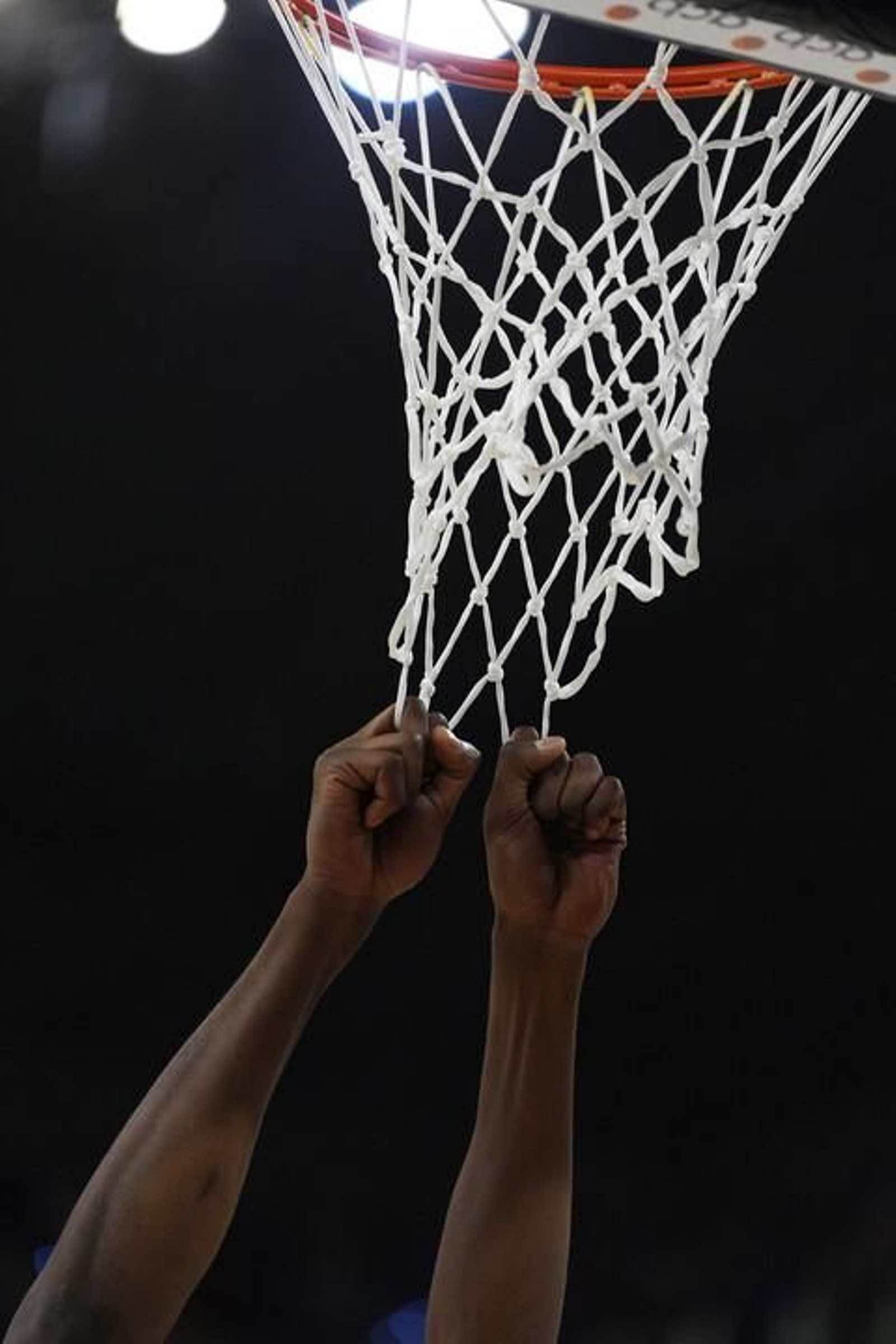 El Unicaja, campeón de Copa: Todas las imágenes del partido, la fiesta y la llegada a Málaga