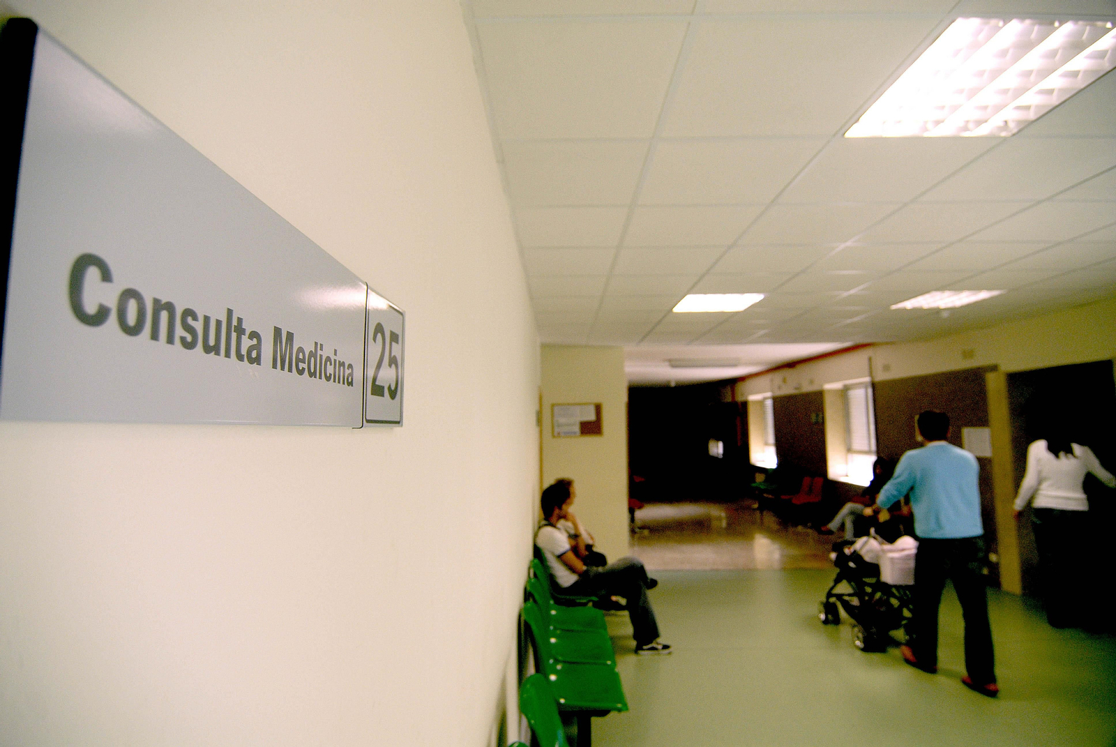 Una treintena de centros de salud de Granada, su Área Metropolitana y la Costa cerrarán por la tarde en verano