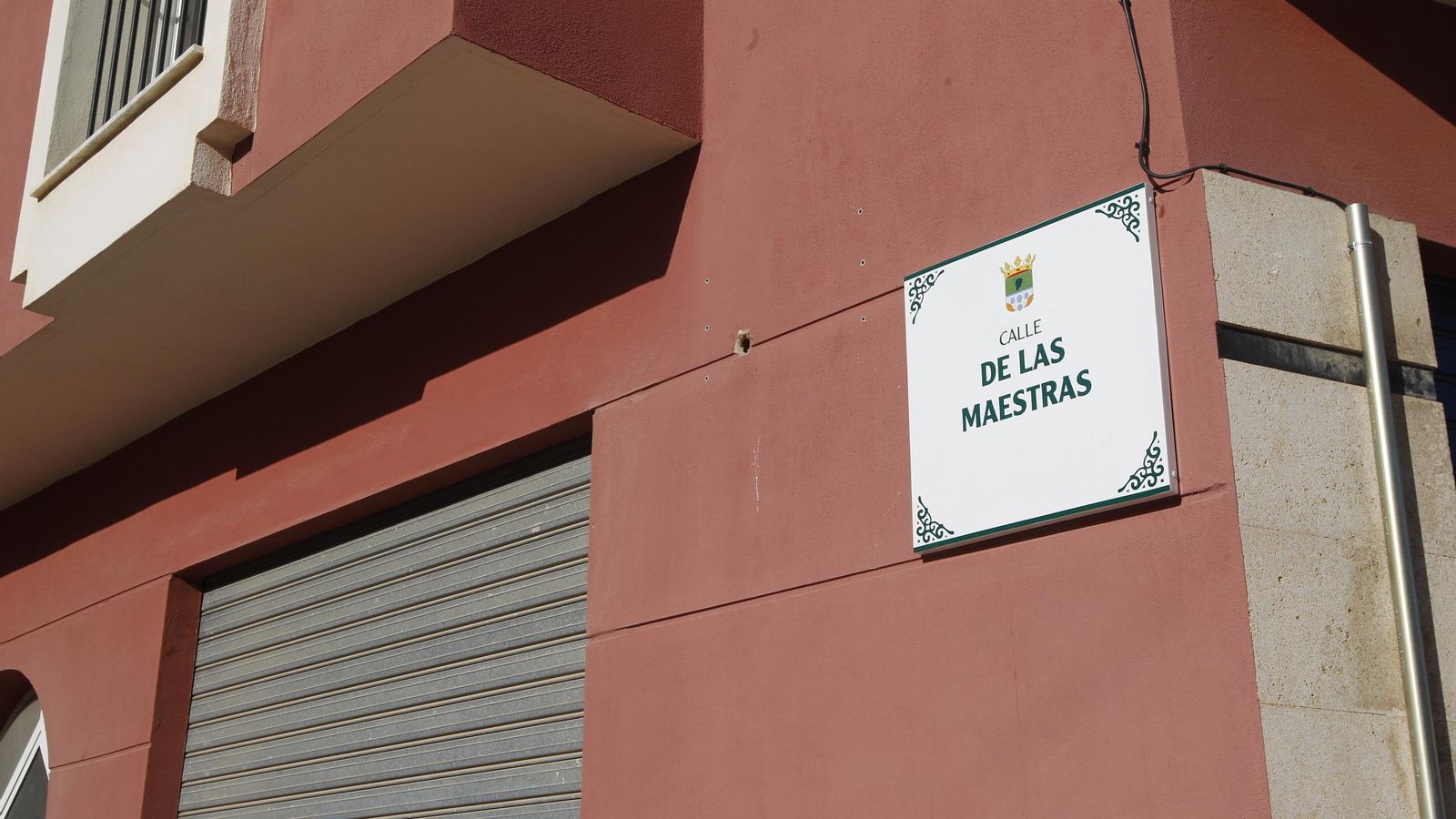 La calle de las Maestras se ubica en la zona de expansión del pueblo.