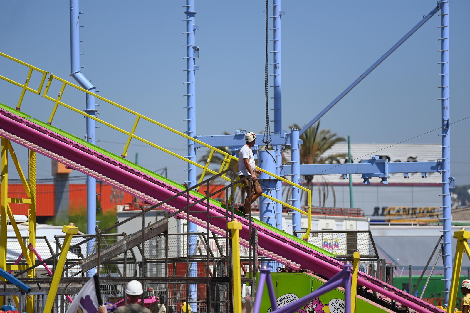 Feria de Málaga 2022: últimos retoques en el Real y el Centro (fotos)