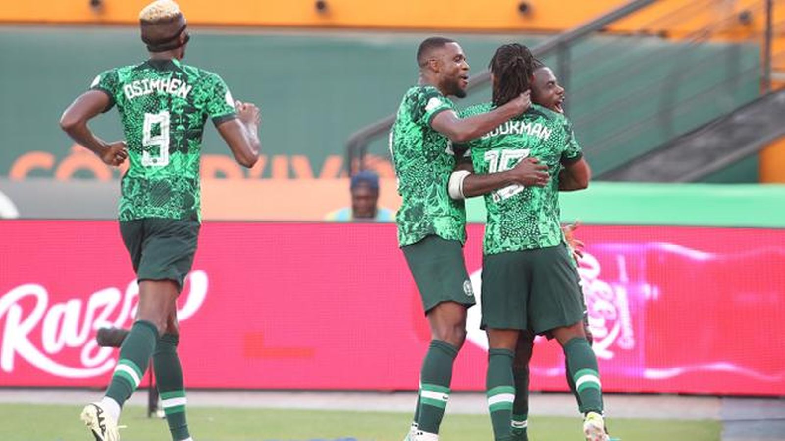 La selección de Nigeria celebra un tanto en el torneo
