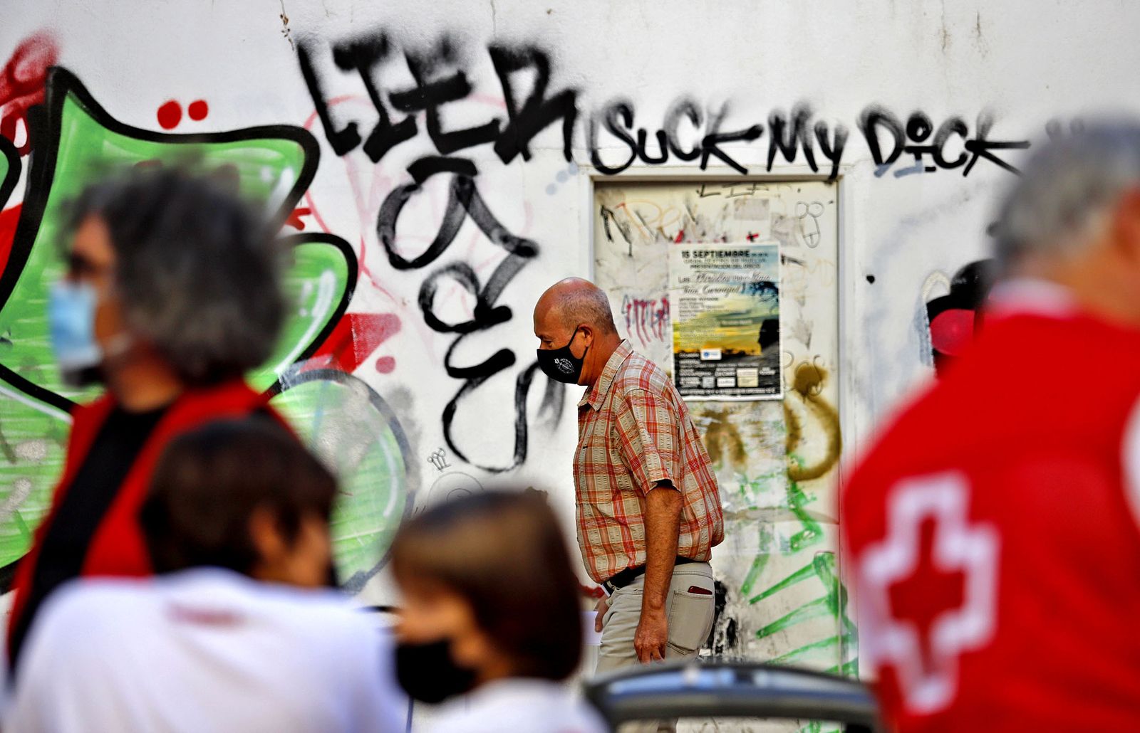Imágenes del Día de la Banderita de Cruz Roja en Huelva