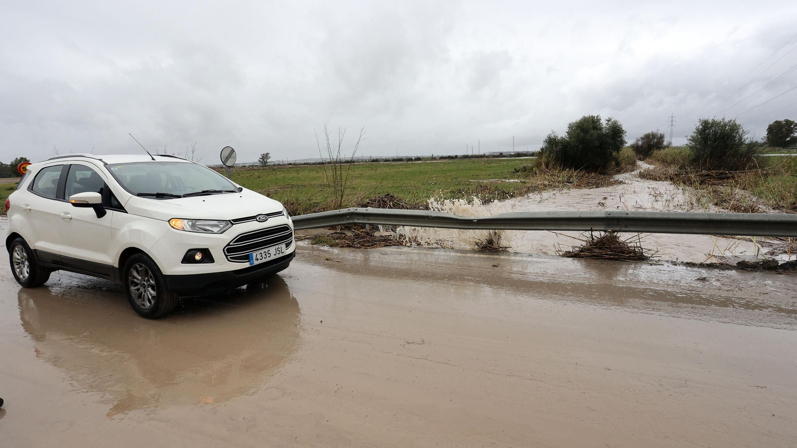 Imágenes del temporal de viento y lluvia en Jerez