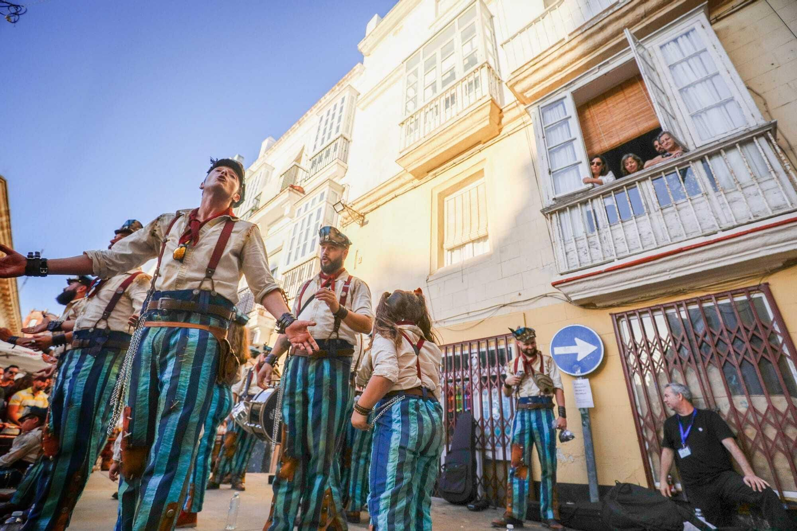 Las mejores imágenes del sábado de Carnaval en Cádiz