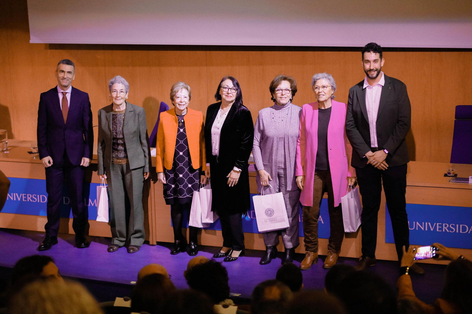 Entrega de distinciones en Salud UAL, en imágenes