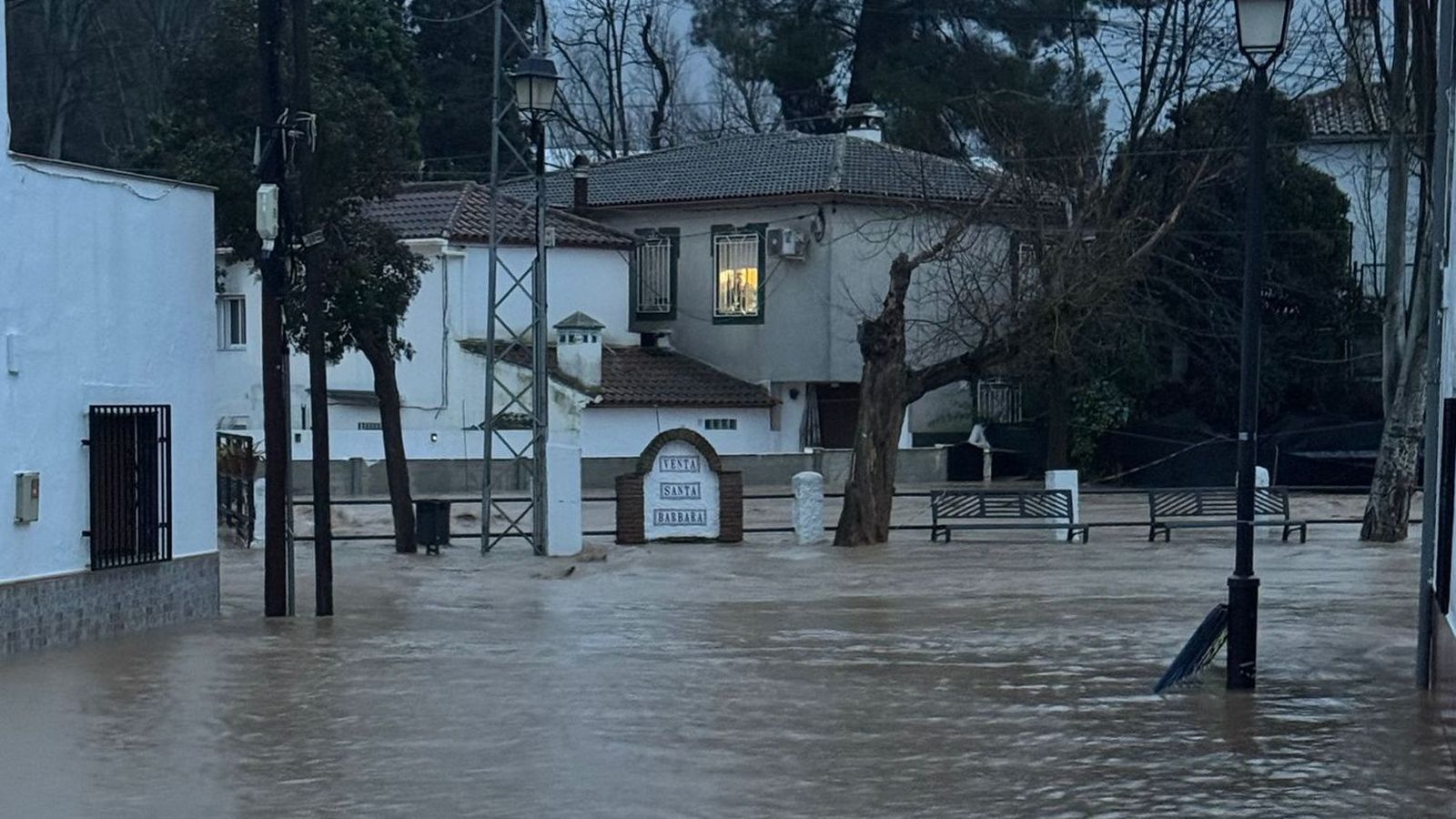 Imagen de Santa Bárbara, anejo de Loja.