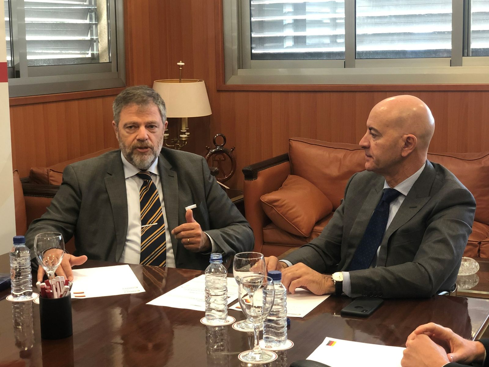 El embajador de la República Federal de Alemania en España, Wolfgang Dold, con el presidente de la Cámara de Comercio de Almería, Diego Martínez Cano.