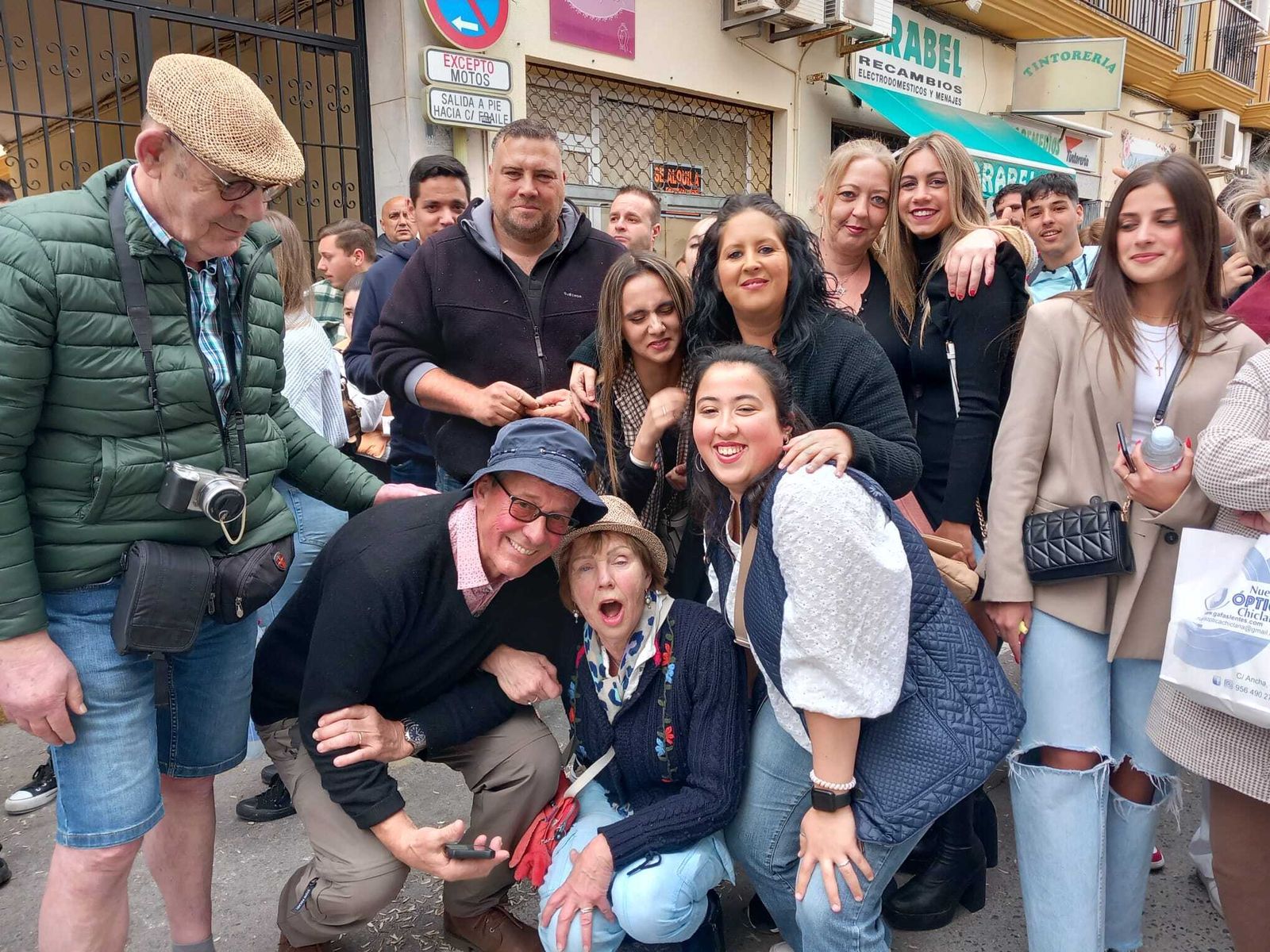 Todas las imágenes de la Virgen de Afligidos restaurada y del martes santo en Chiclana