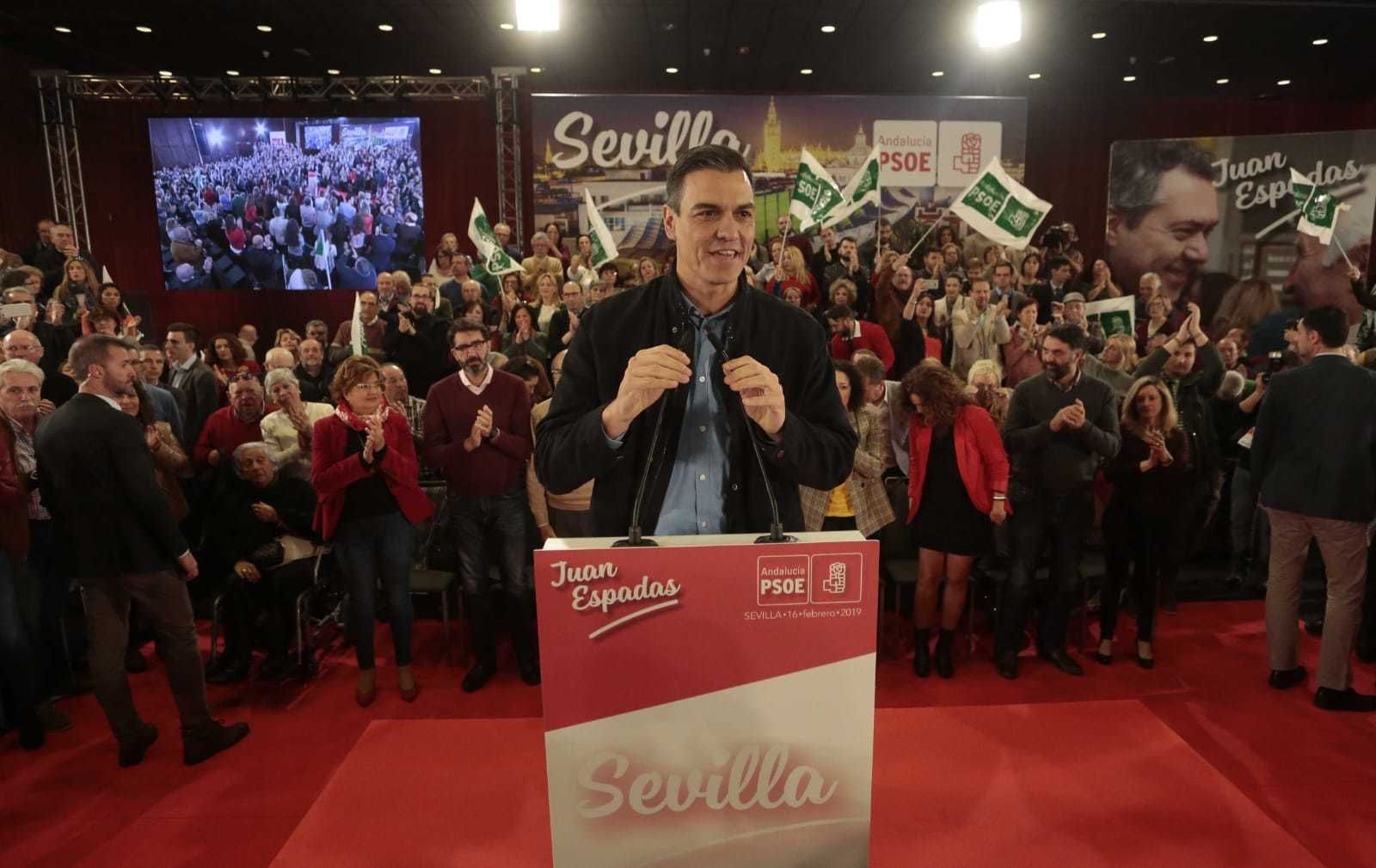 Pedro Sánchez inicia la precampaña en Sevilla acompañando a Juan Espadas.