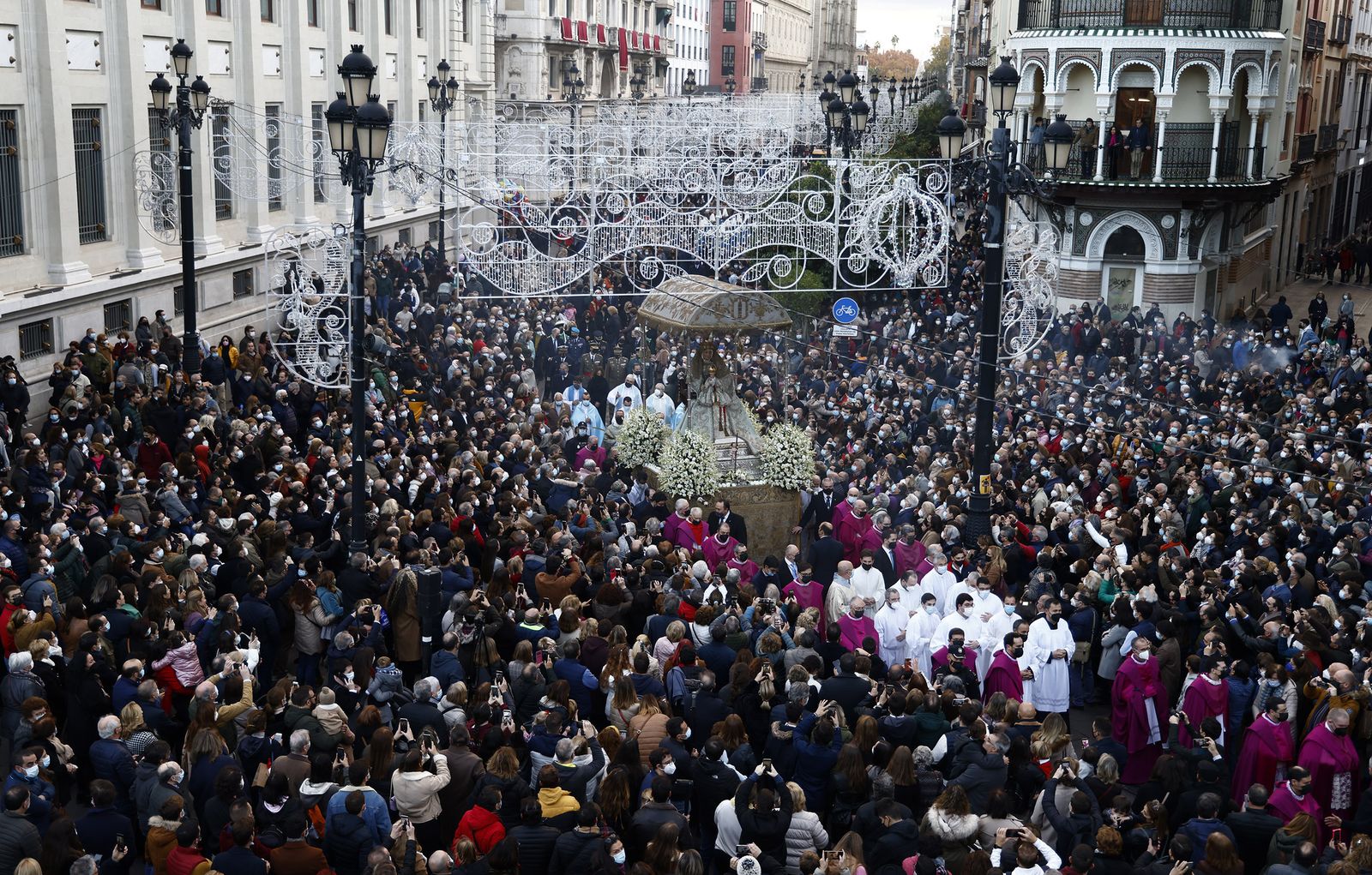 La procesión de la Virgen de los Reyes, en imágenes