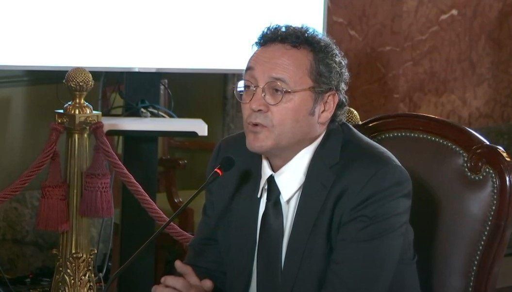 El fiscal general no contesta a las acusaciones y reitera que no filtró el correo de la confesión del novio de Ayuso