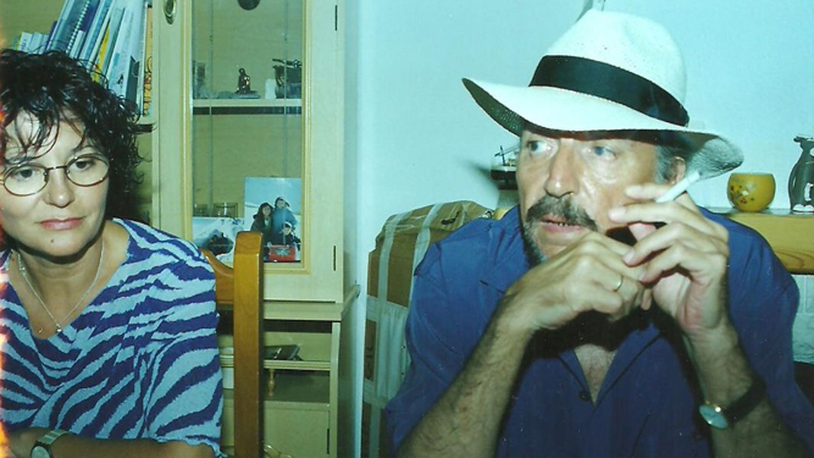 Ángeles Mora y su marido, Juan Carlos Rodríguez, en la casa de Puri y Migue, en Carboneras.