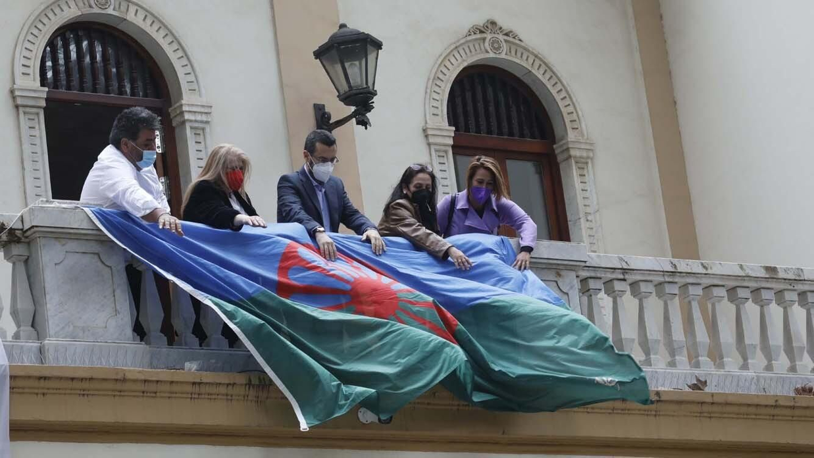 Las fotos de la celebración del Día Internacional del Pueblo Gitano en La Línea