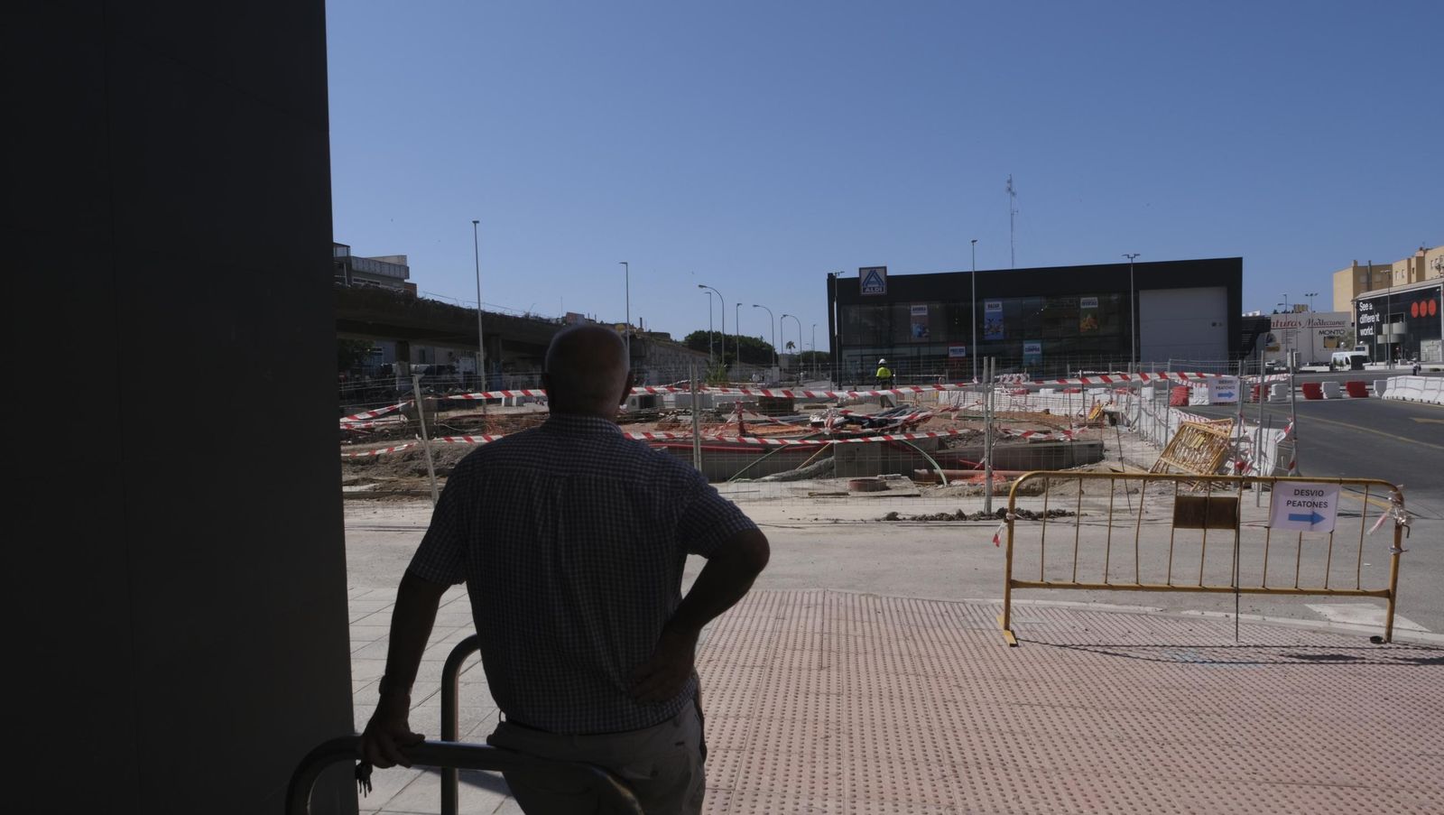 Corte de la Avenida de Montserrat por las obras del soterramiento del AVE, en imágenes