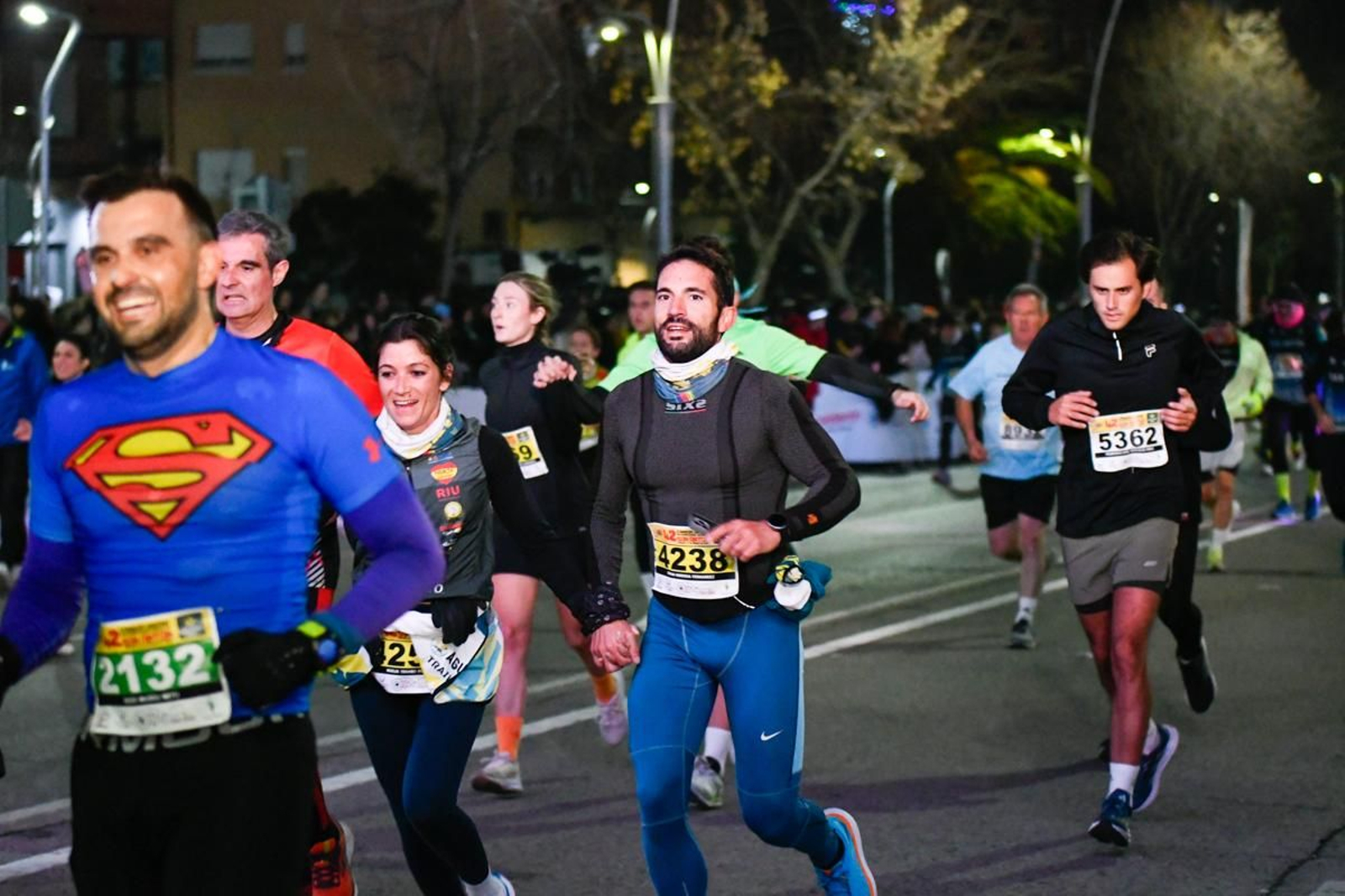 En imágenes: búscate en tu llegada a meta de la Carrera de San Antón 2025 (9)