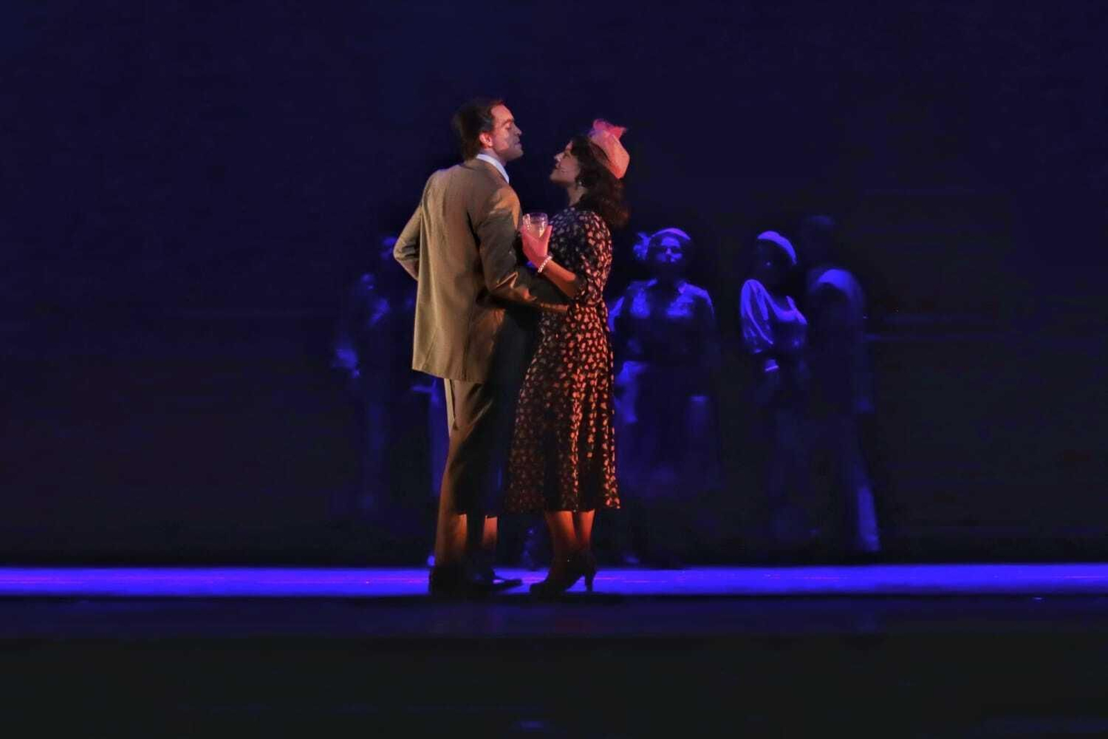 El musical 'El tiempo entre costuras', en el Teatro Cervantes hasta 10 de septiembre, en imágenes
