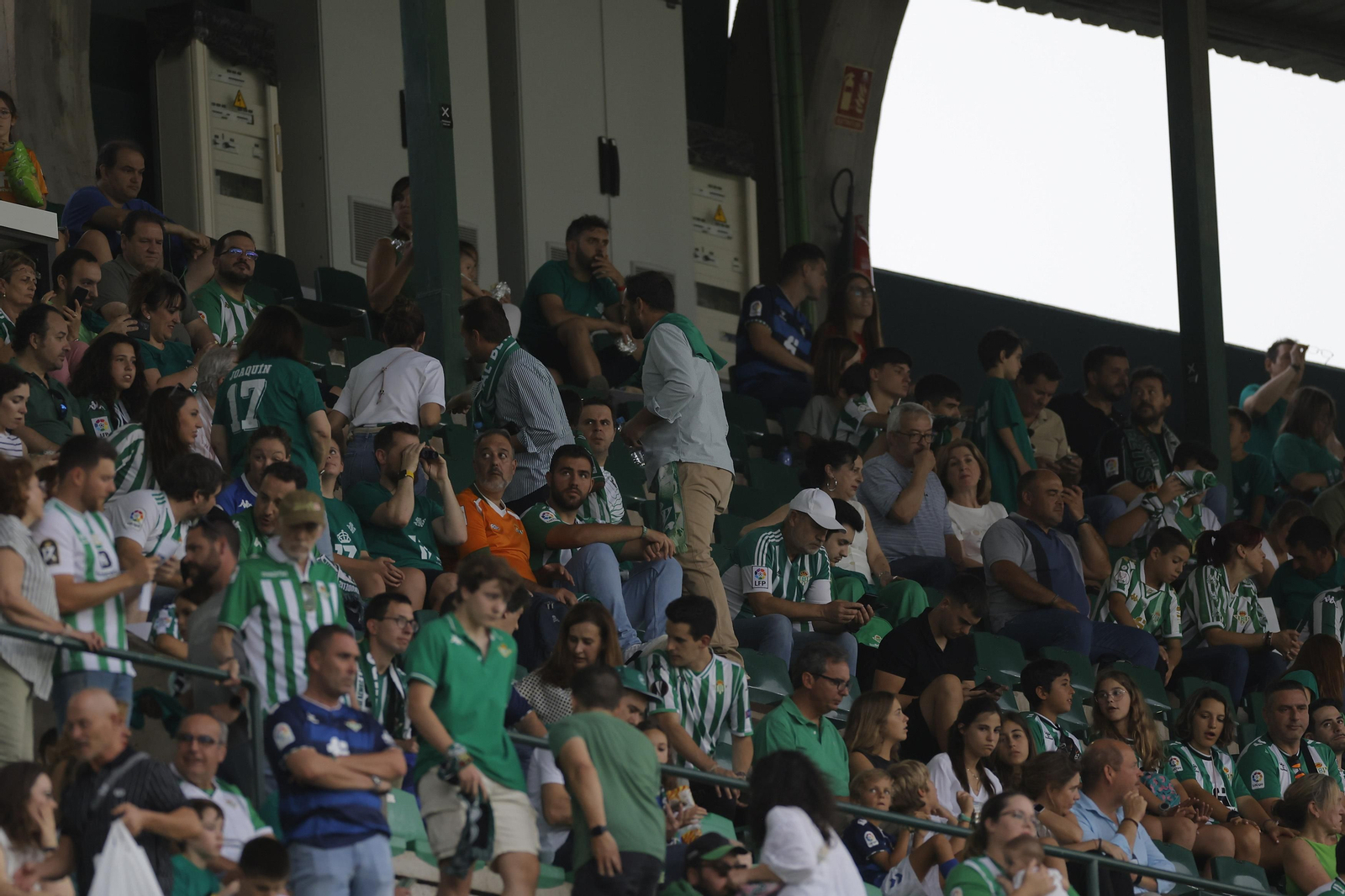 Búscate en las fotos de la despedida de Joaquín